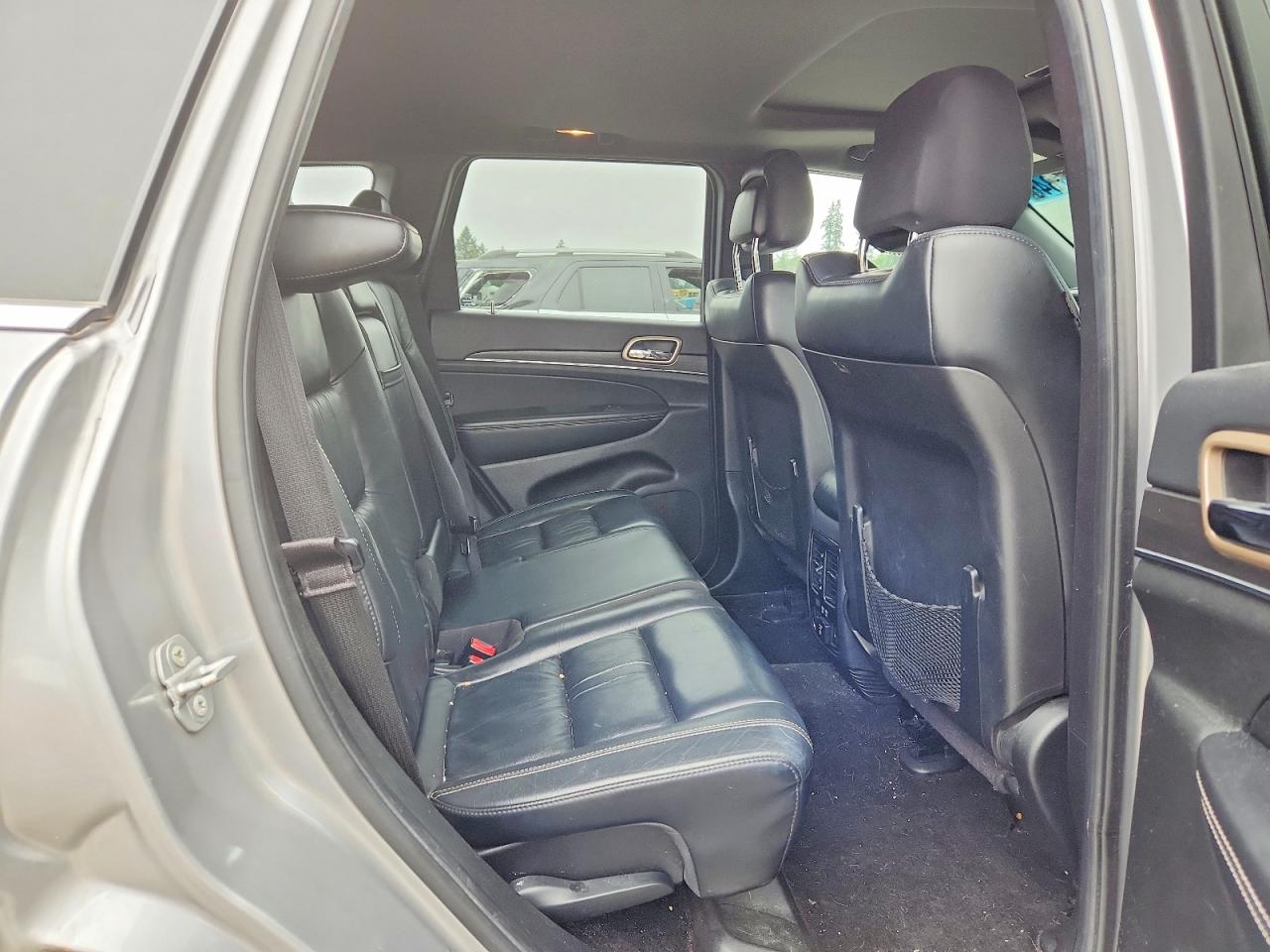 2015 Jeep Grand Cherokee Limited Серебряный vin: 1C4RJFBG5FC700122