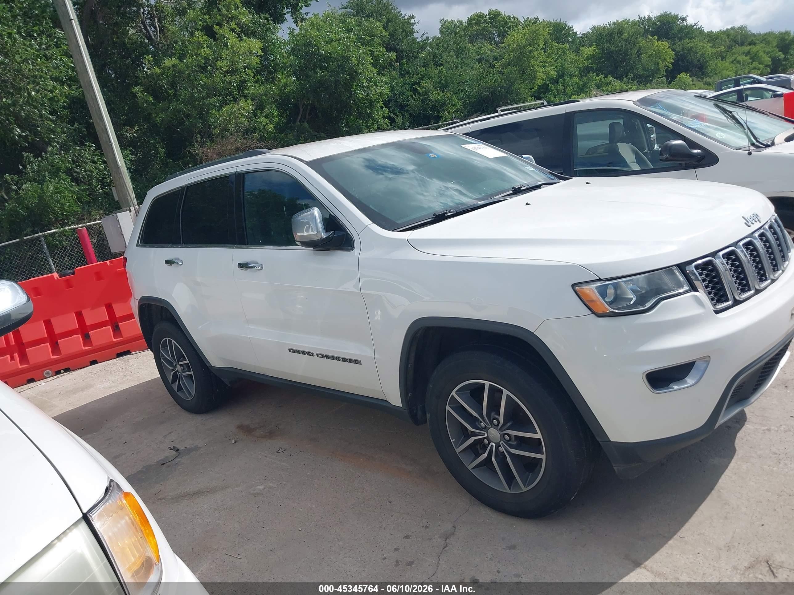 2018 Jeep Grand Cherokee Limited 4x4 White vin: 1C4RJFBG5JC315037