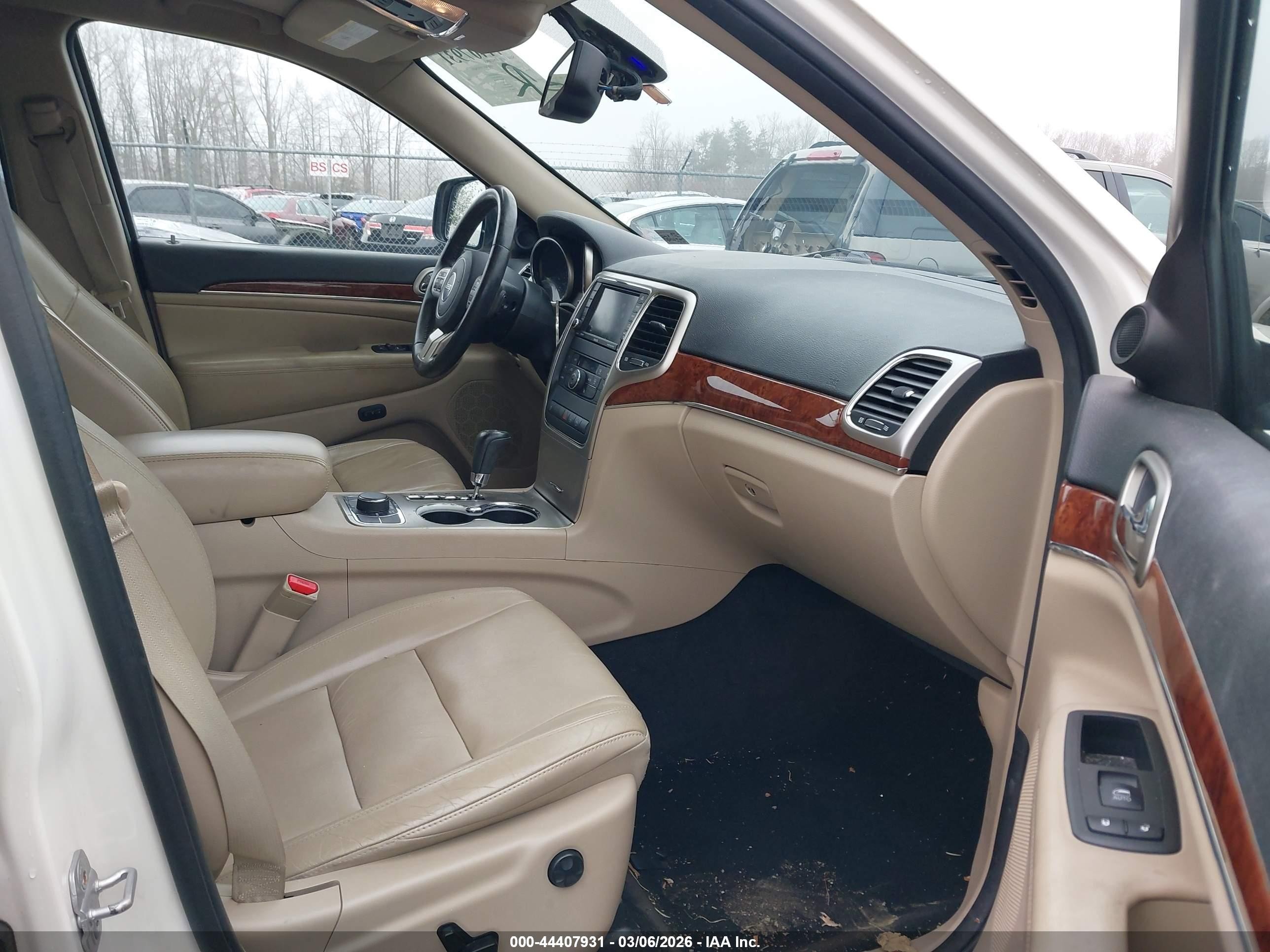 2012 Jeep Grand Cherokee Limited Белый vin: 1C4RJFBG6CC248452