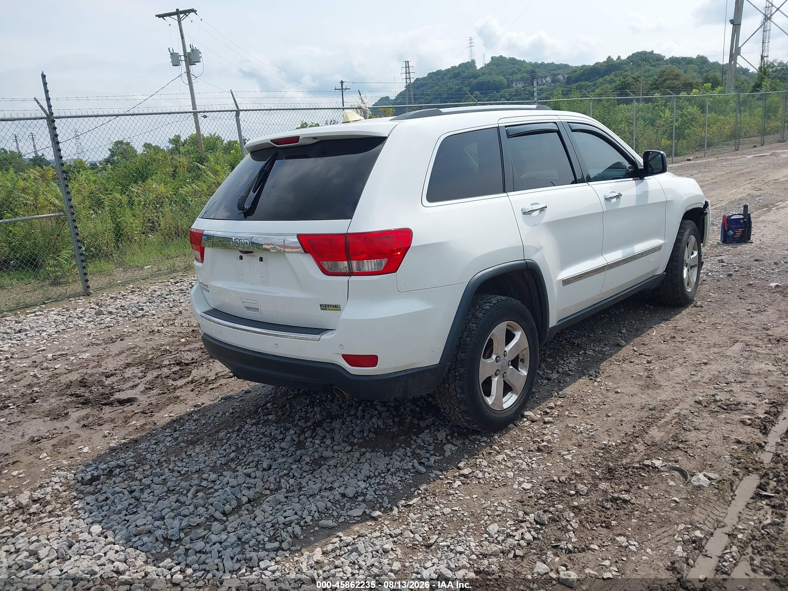 2013 Jeep Grand Cherokee Limited White vin: 1C4RJFBG6DC638596