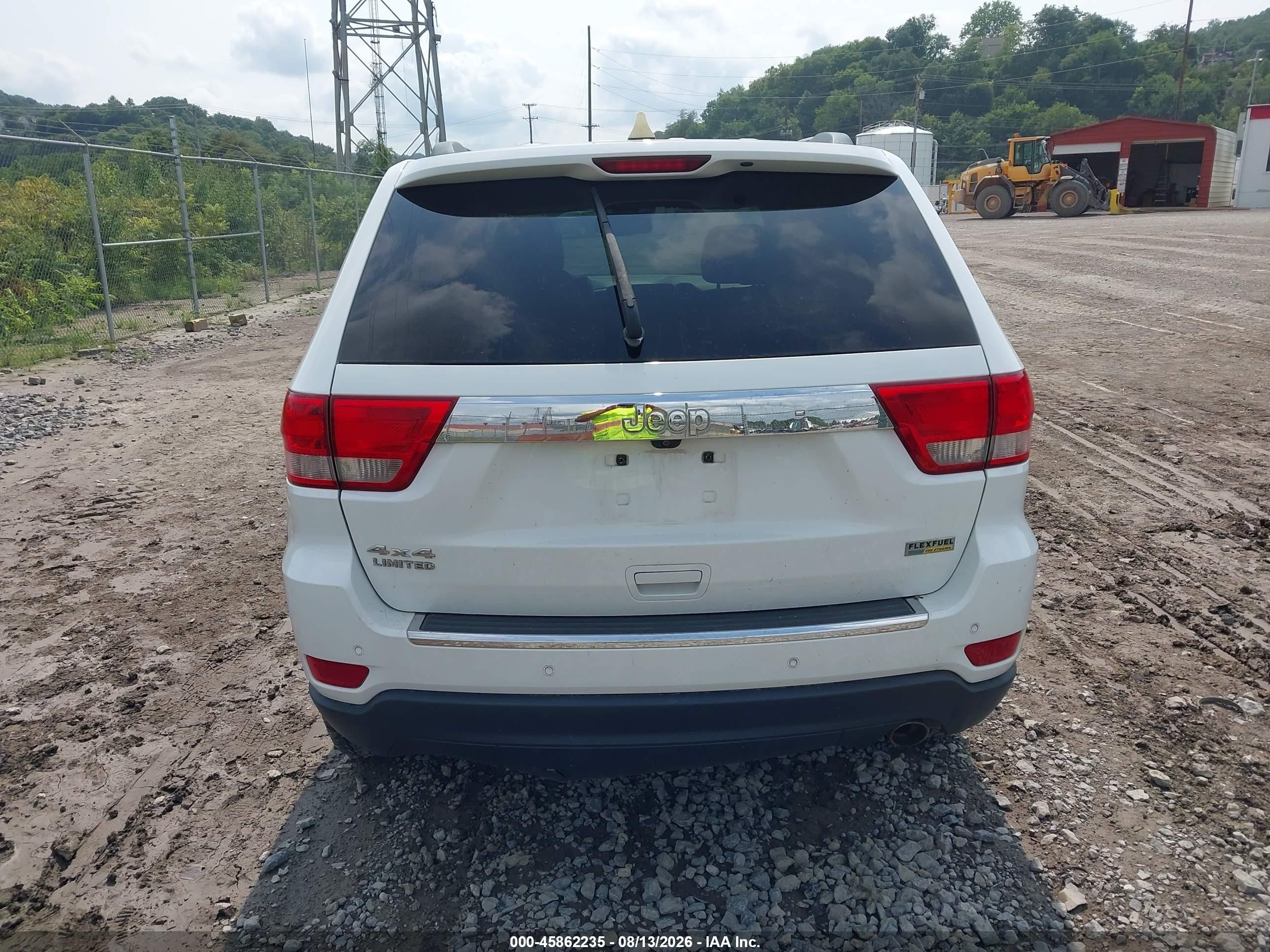 2013 Jeep Grand Cherokee Limited White vin: 1C4RJFBG6DC638596