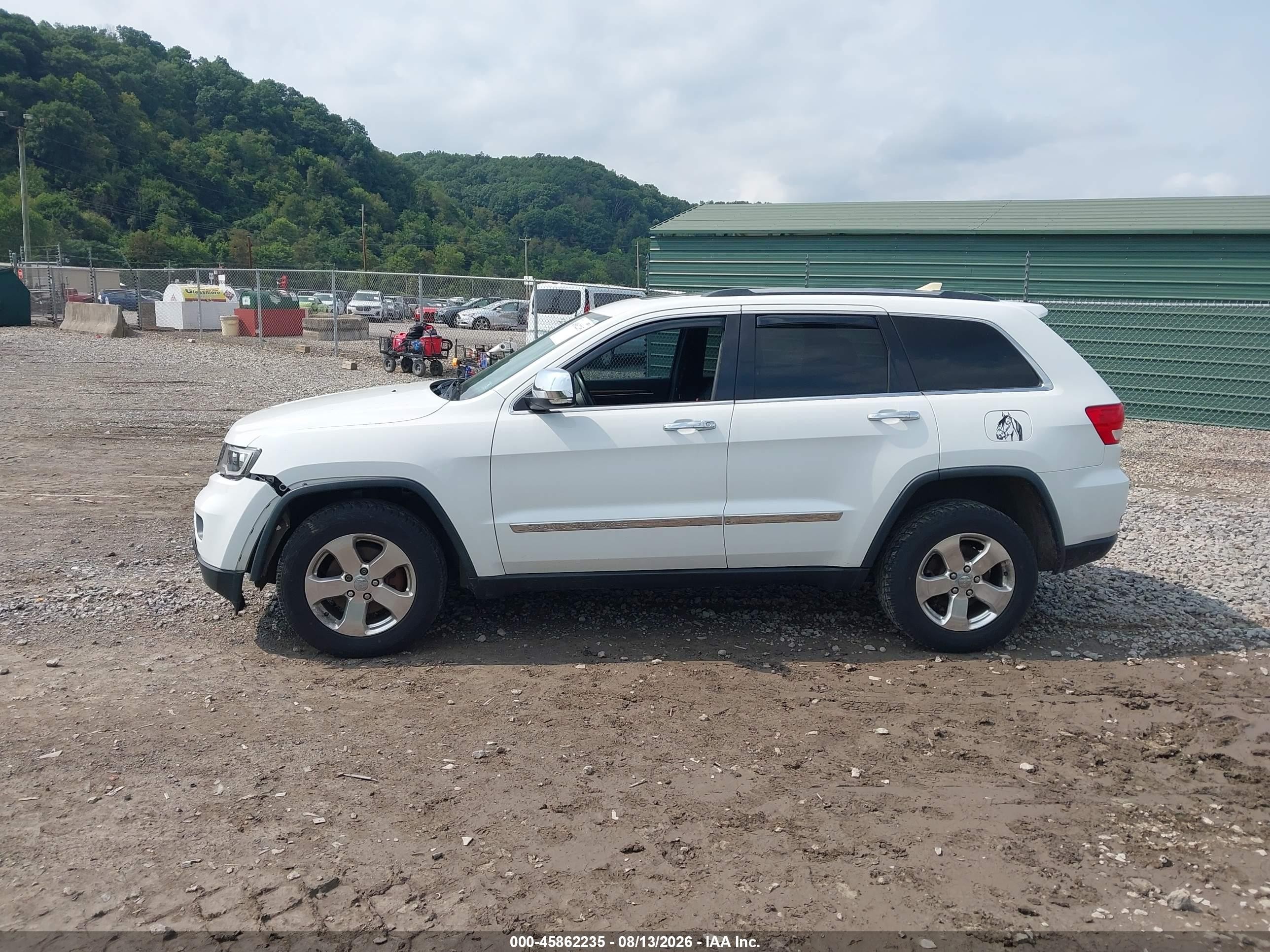 2013 Jeep Grand Cherokee Limited White vin: 1C4RJFBG6DC638596