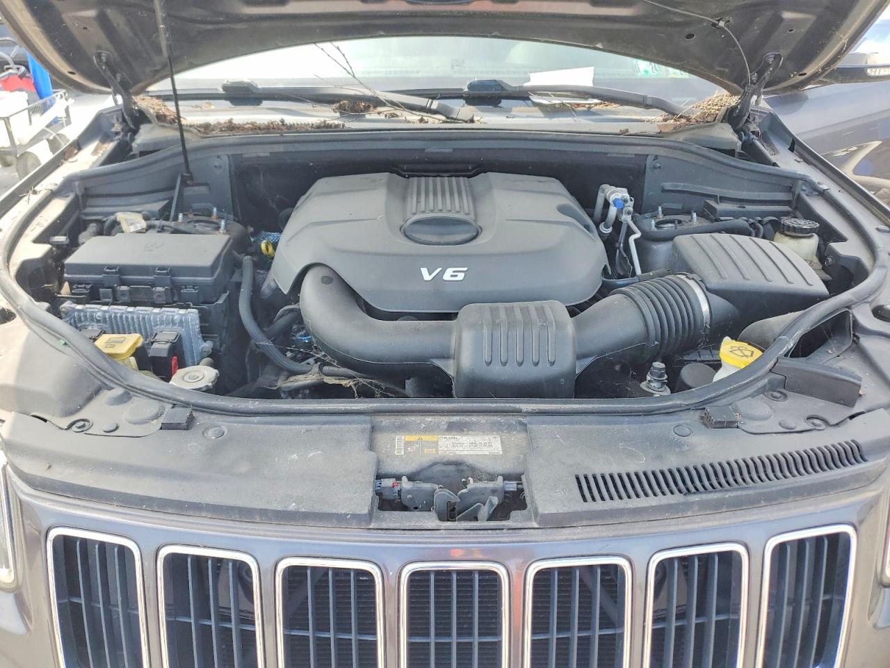 2014 Jeep Grand Cherokee Laredo Gray vin: 1C4RJFBG6EC347307