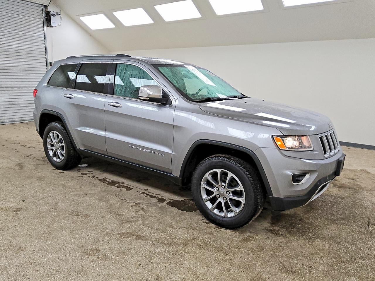 2015 Jeep Grand Cherokee Limited Серебряный vin: 1C4RJFBG6FC110611