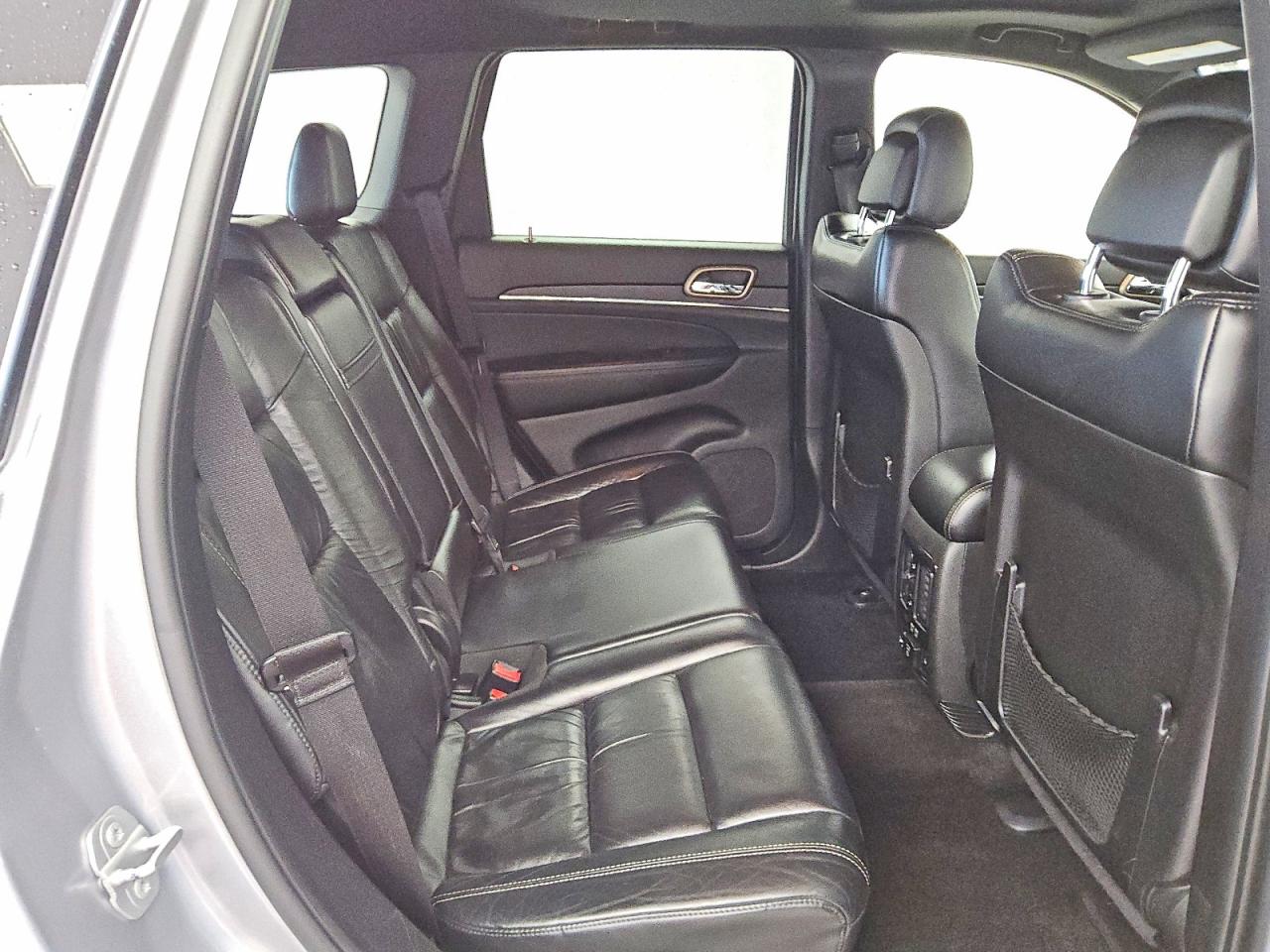 2015 Jeep Grand Cherokee Limited Серебряный vin: 1C4RJFBG6FC110611