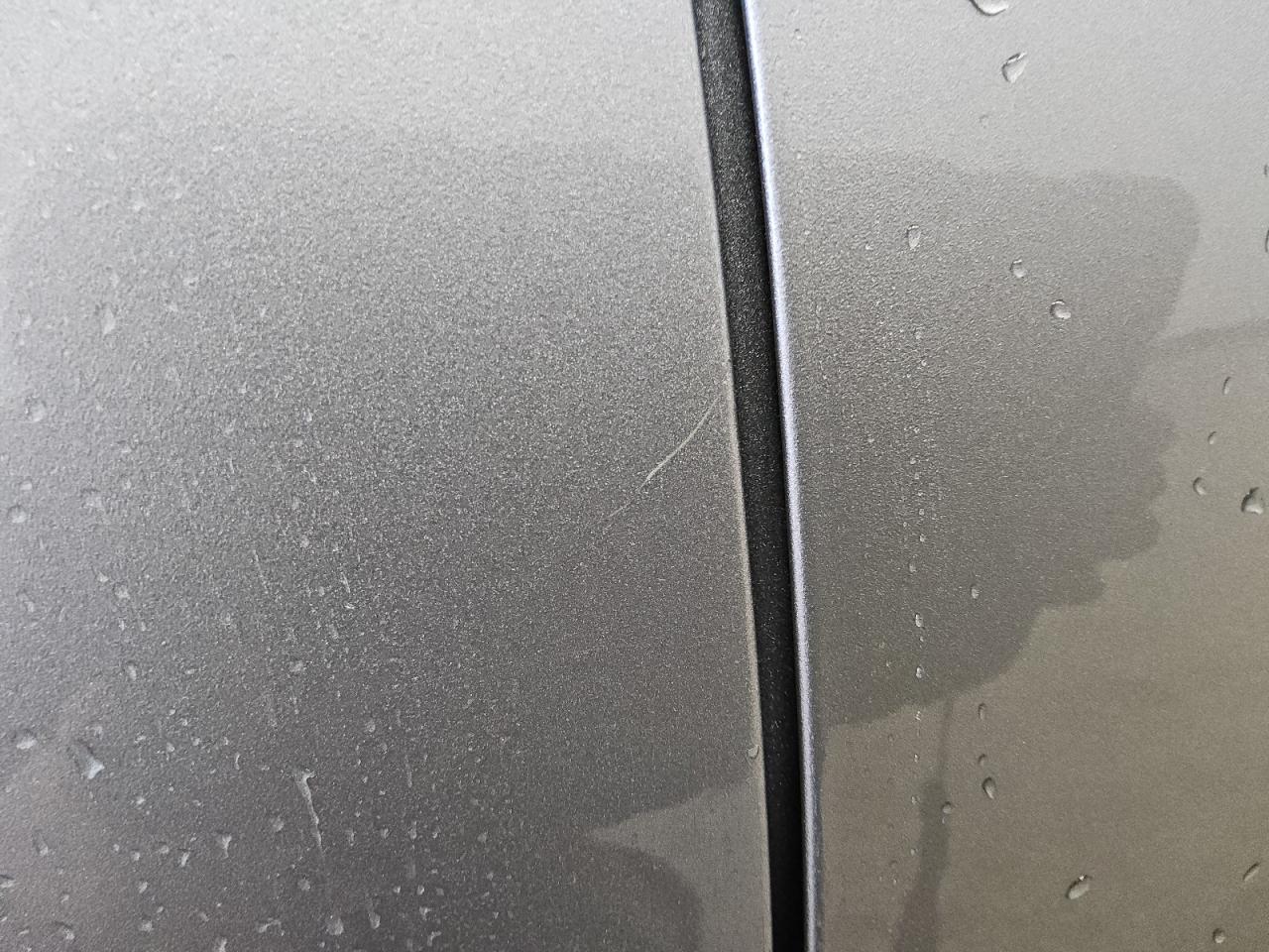2015 Jeep Grand Cherokee Limited Серебряный vin: 1C4RJFBG6FC110611 Damage: Right Rear Door, Heavy Scratch, 1 To 2 Inches
