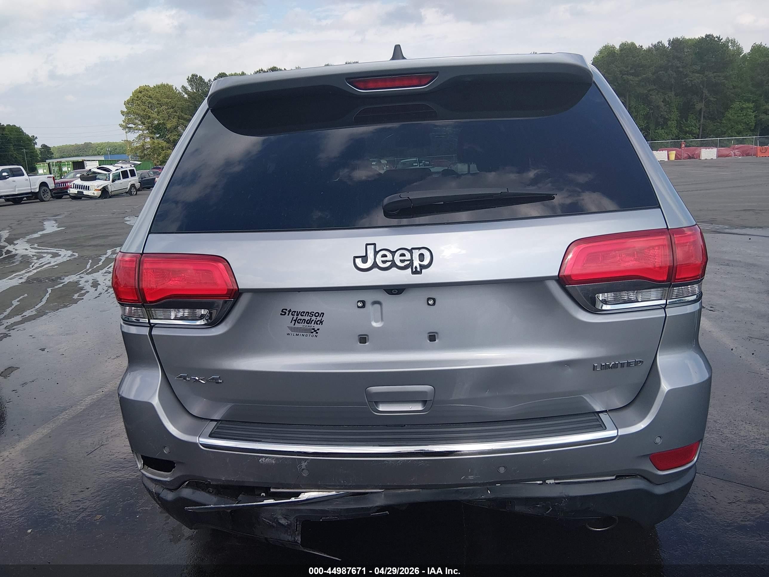 2015 Jeep Grand Cherokee Limited Silver vin: 1C4RJFBG6FC140742
