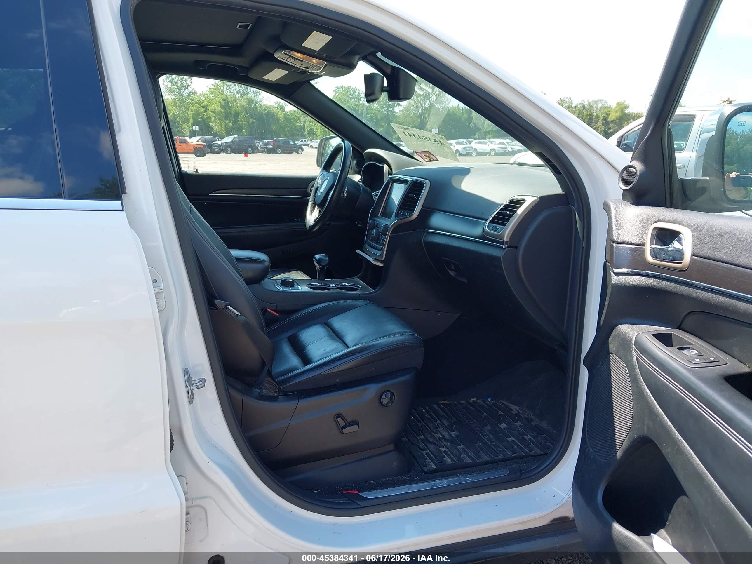 2015 Jeep Grand Cherokee Limited White vin: 1C4RJFBG6FC608274
