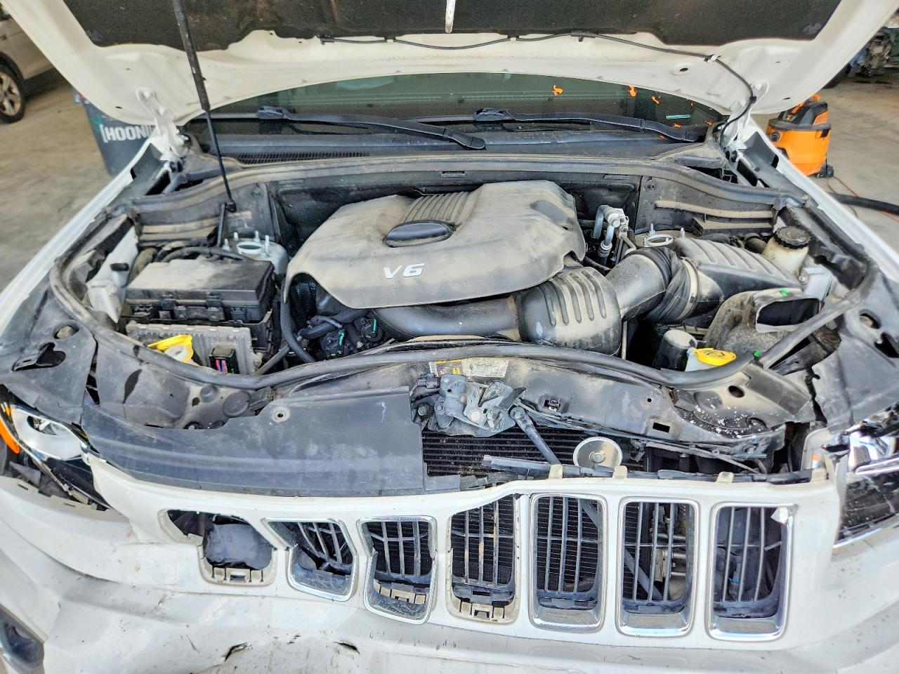 2015 Jeep Grand Cherokee Limited Белый vin: 1C4RJFBG6FC636513
