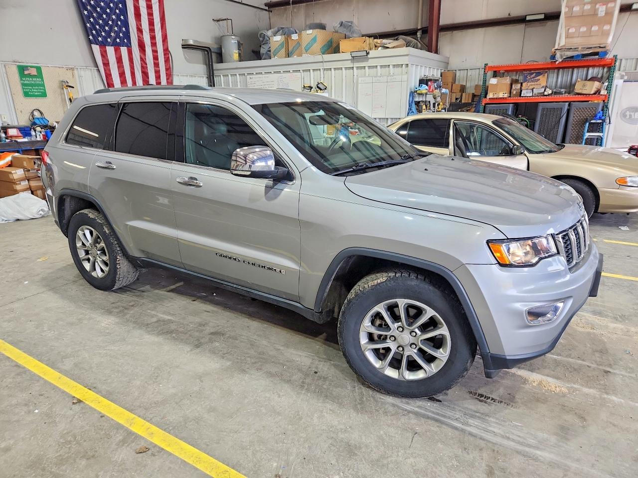 2018 Jeep Grand Cherokee Limited Silver vin: 1C4RJFBG6JC256239