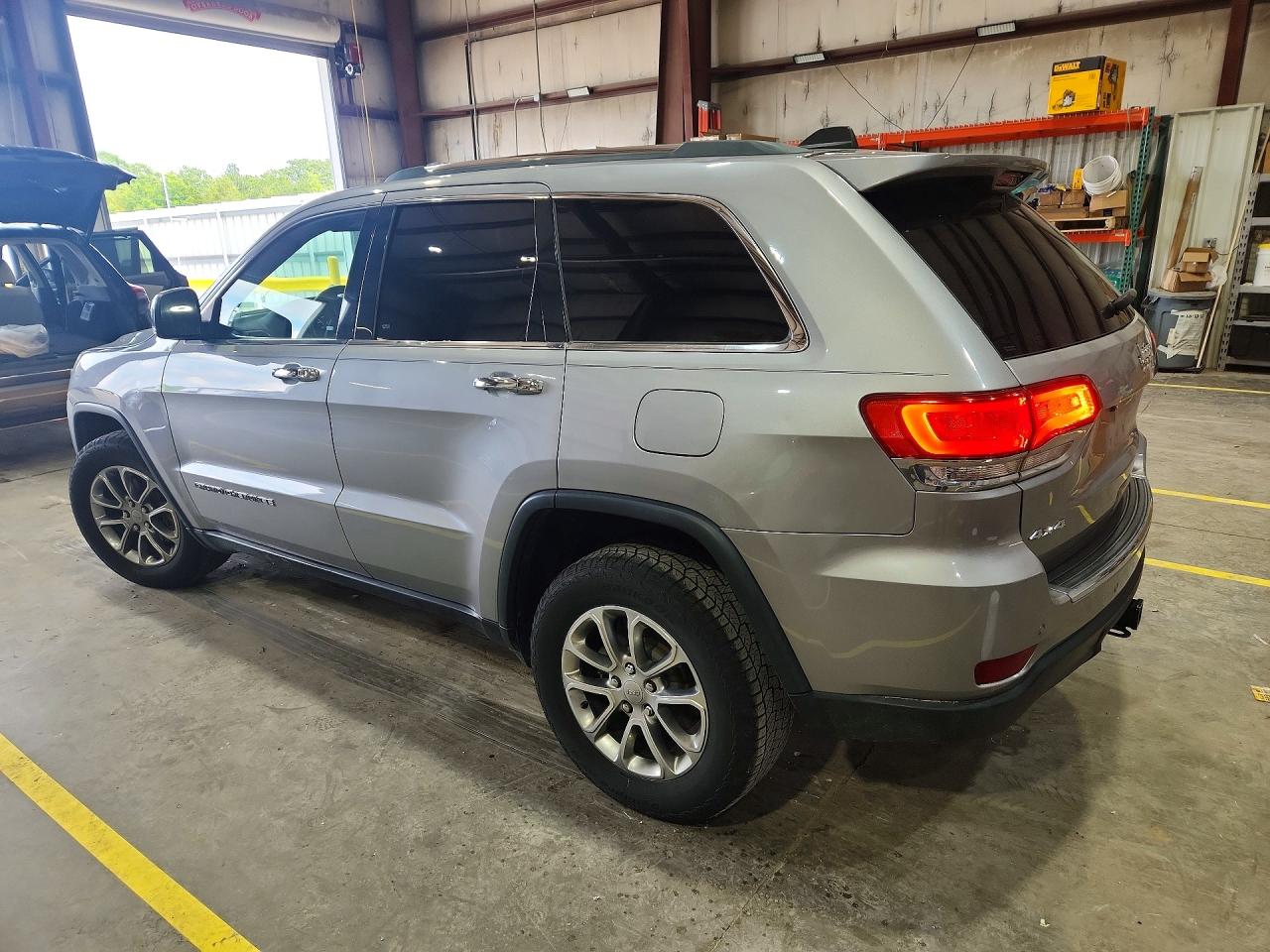 2018 Jeep Grand Cherokee Limited Silver vin: 1C4RJFBG6JC256239
