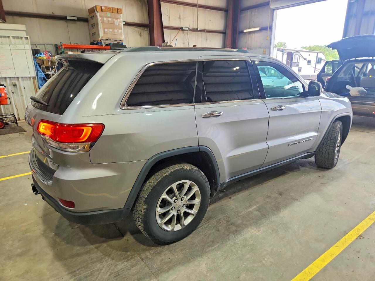2018 Jeep Grand Cherokee Limited Silver vin: 1C4RJFBG6JC256239