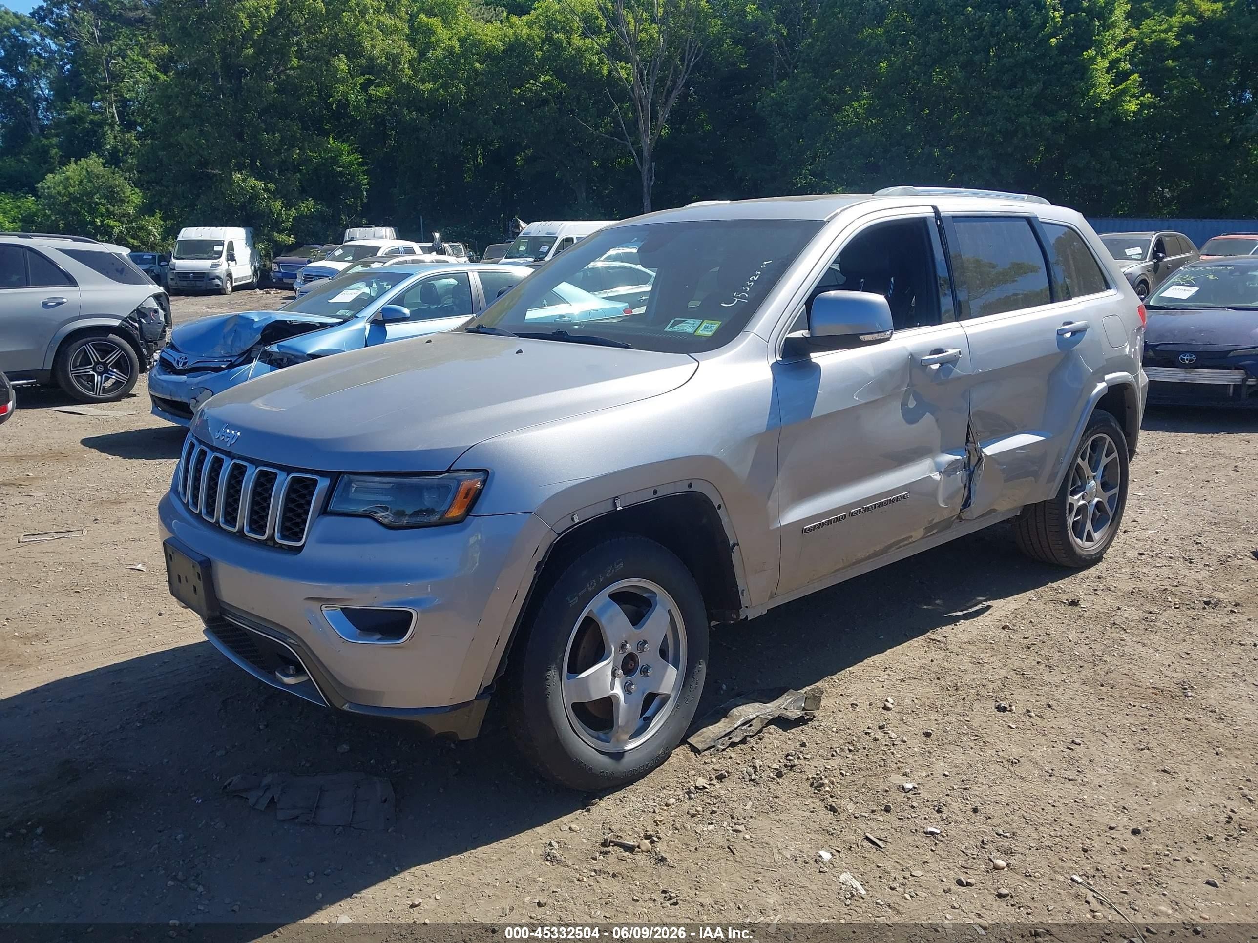 2018 Jeep Grand Cherokee Sterling Edition 4x4 Silver vin: 1C4RJFBG6JC263532