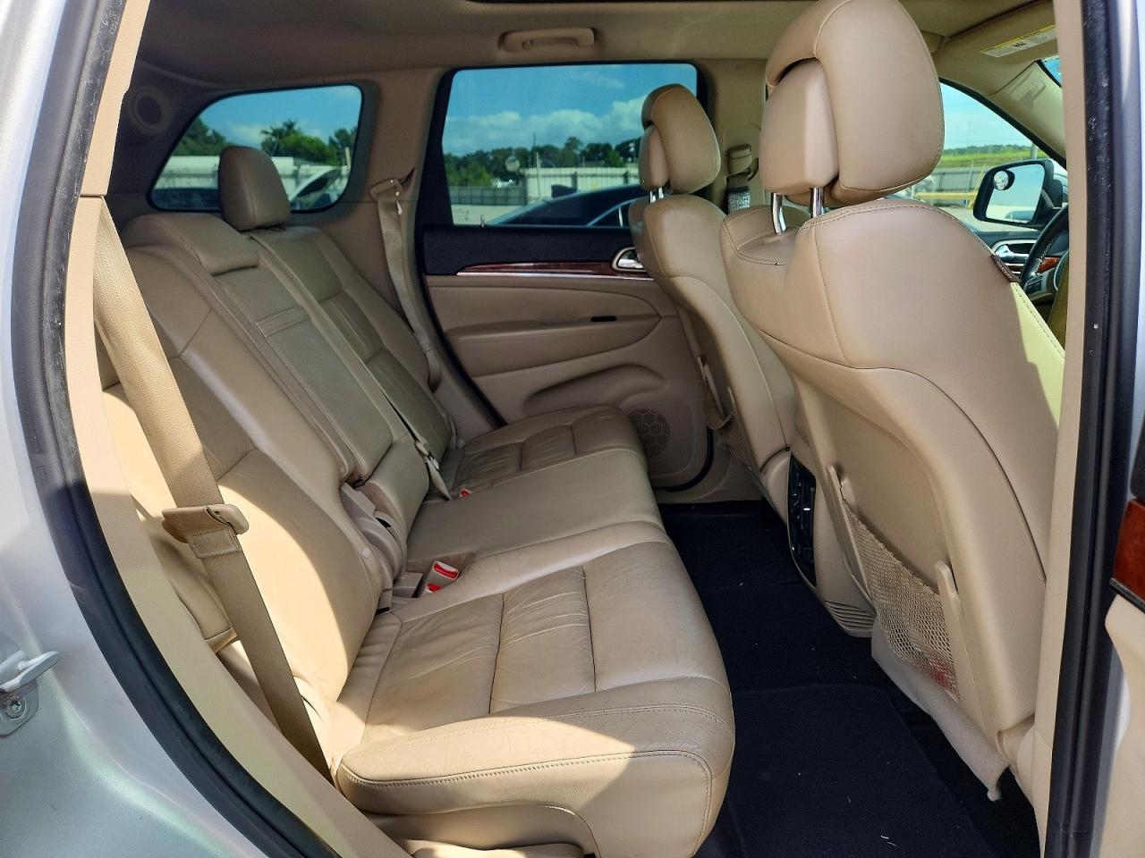 2013 Jeep Grand Cherokee Limited Silver vin: 1C4RJFBG7DC585584