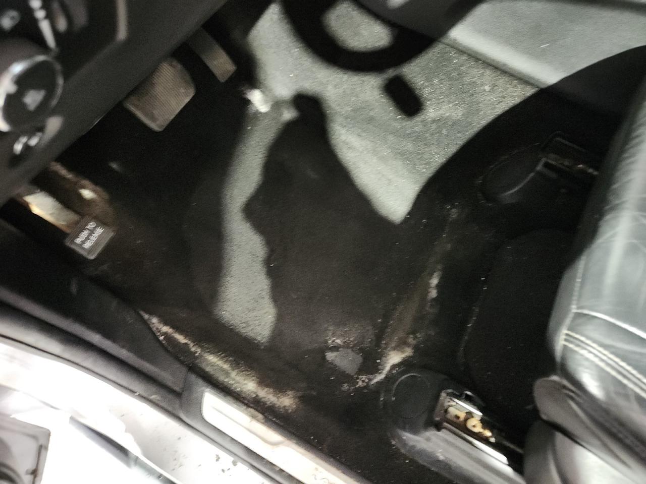 2014 Jeep Grand Cherokee Limited Gray vin: 1C4RJFBG7EC328541 Damage: Left Front Carpet, Stained, Permanent
