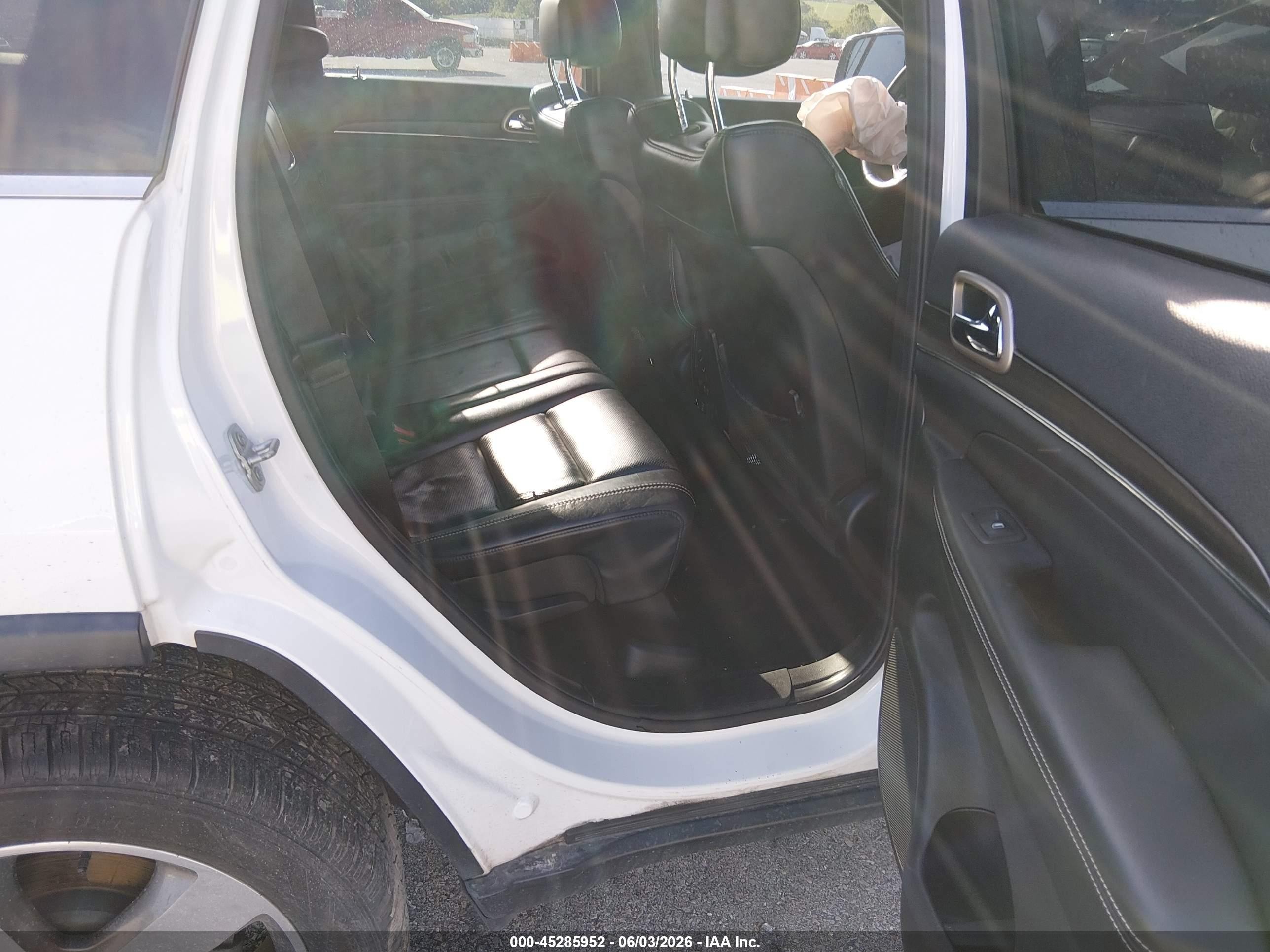 2014 Jeep Grand Cherokee Limited White vin: 1C4RJFBG7EC567216