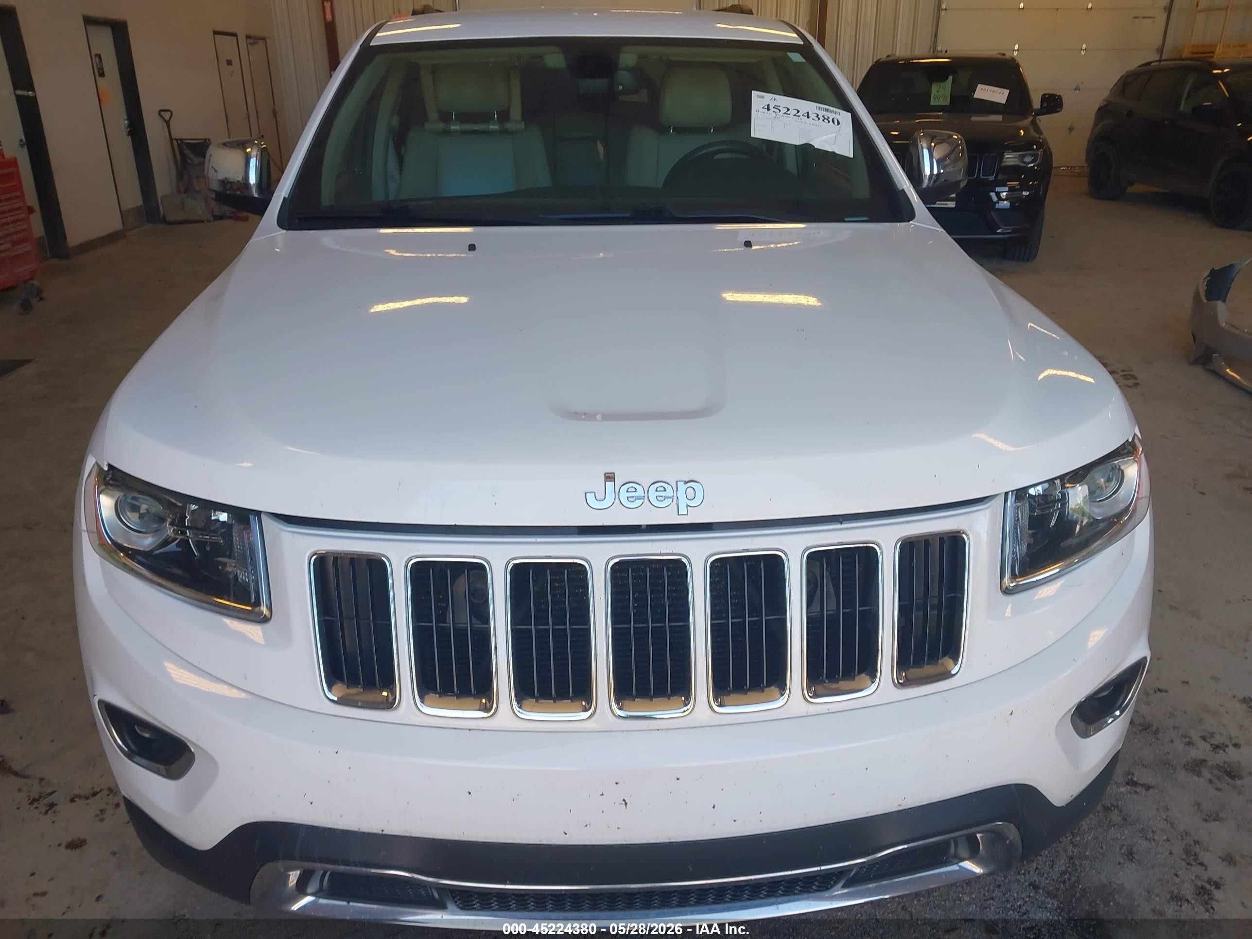 2015 Jeep Grand Cherokee Limited White vin: 1C4RJFBG7FC104025