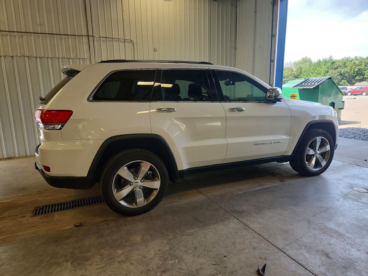 2015 Jeep Grand Cherokee Limited White vin: 1C4RJFBG7FC209812