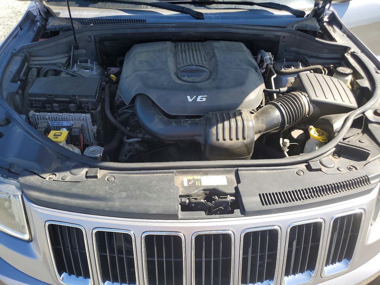 2015 Jeep Grand Cherokee Silver vin: 1C4RJFBG7FC778322