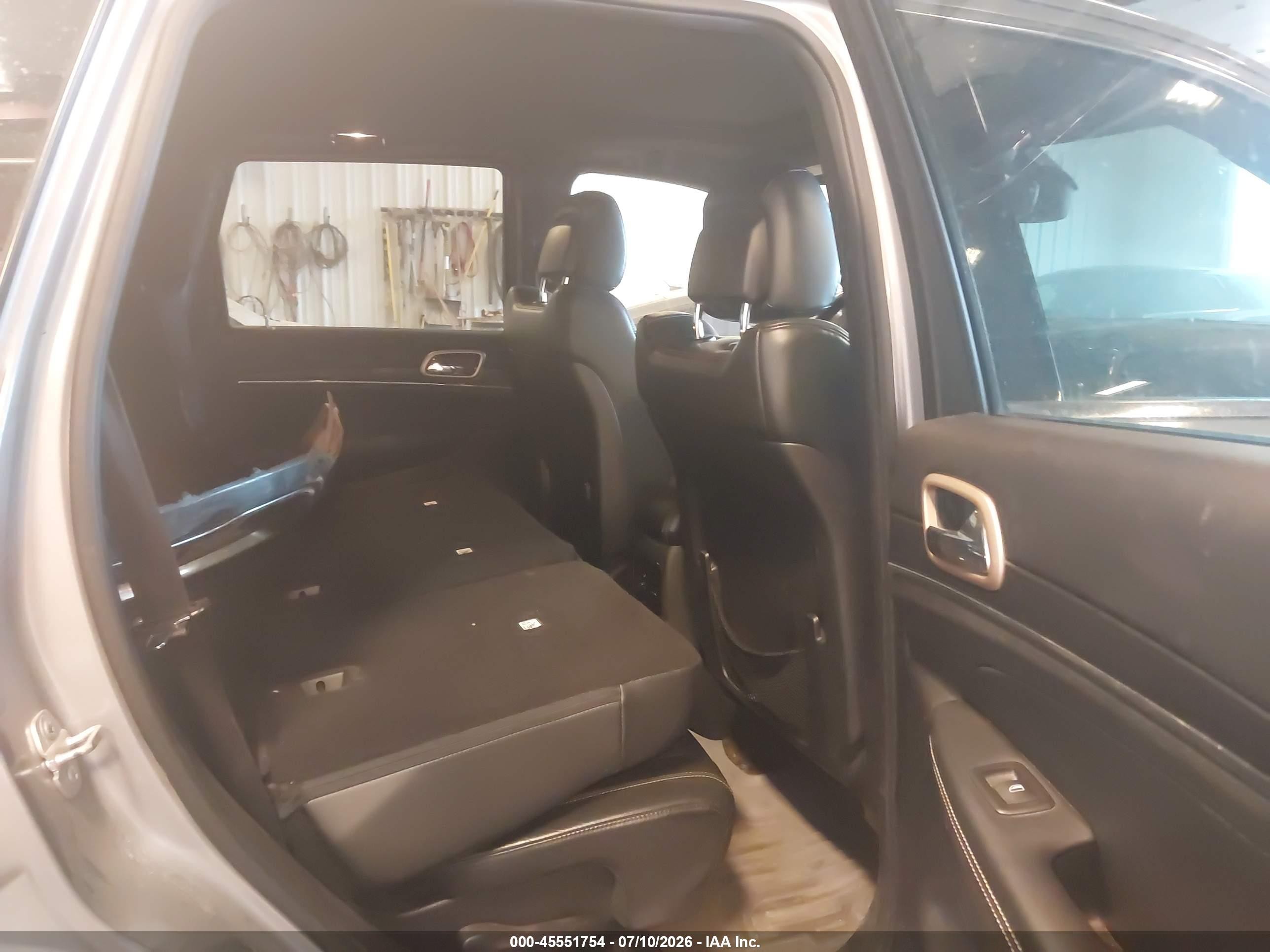 2015 Jeep Grand Cherokee Limited Серебряный vin: 1C4RJFBG7FC822108