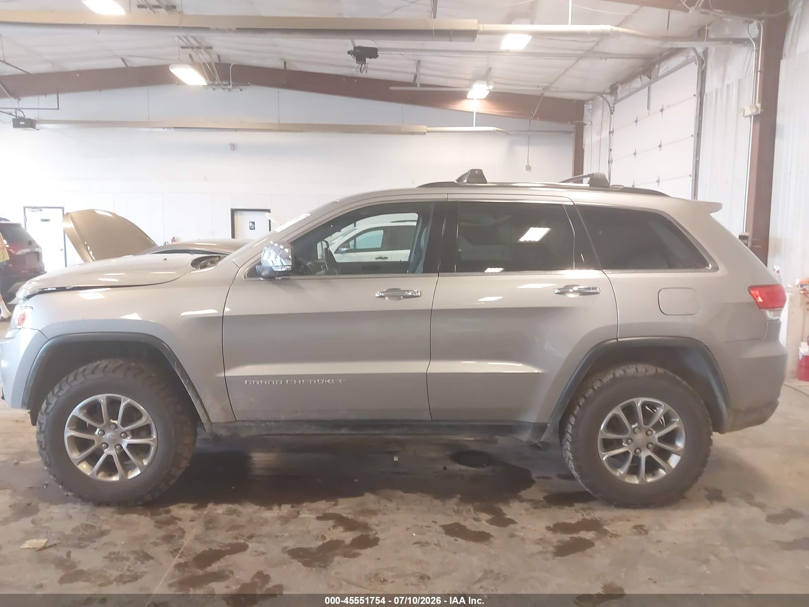 2015 Jeep Grand Cherokee Limited Серебряный vin: 1C4RJFBG7FC822108