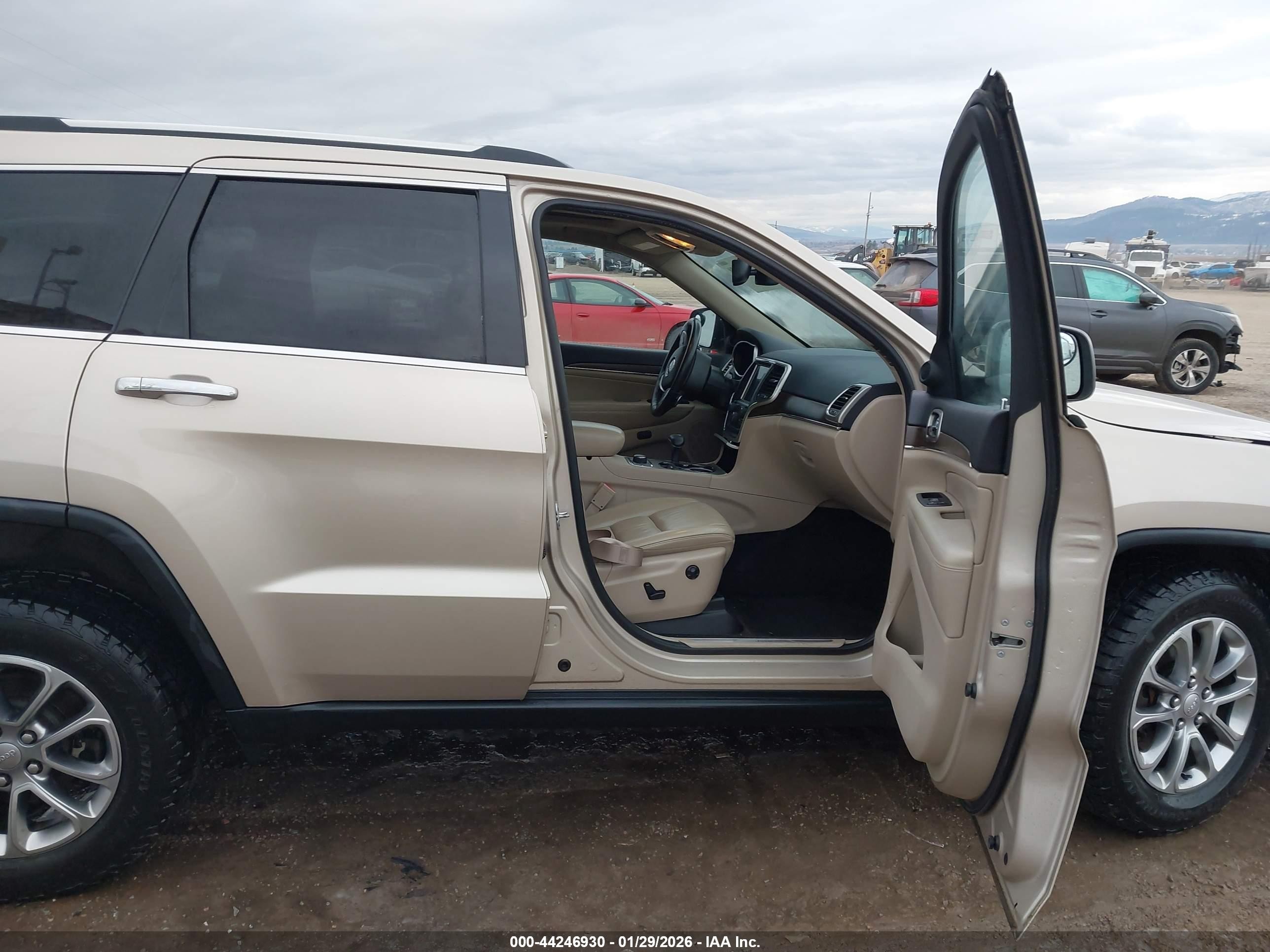 2015 Jeep Grand Cherokee Limited Champagne vin: 1C4RJFBG7FC838843