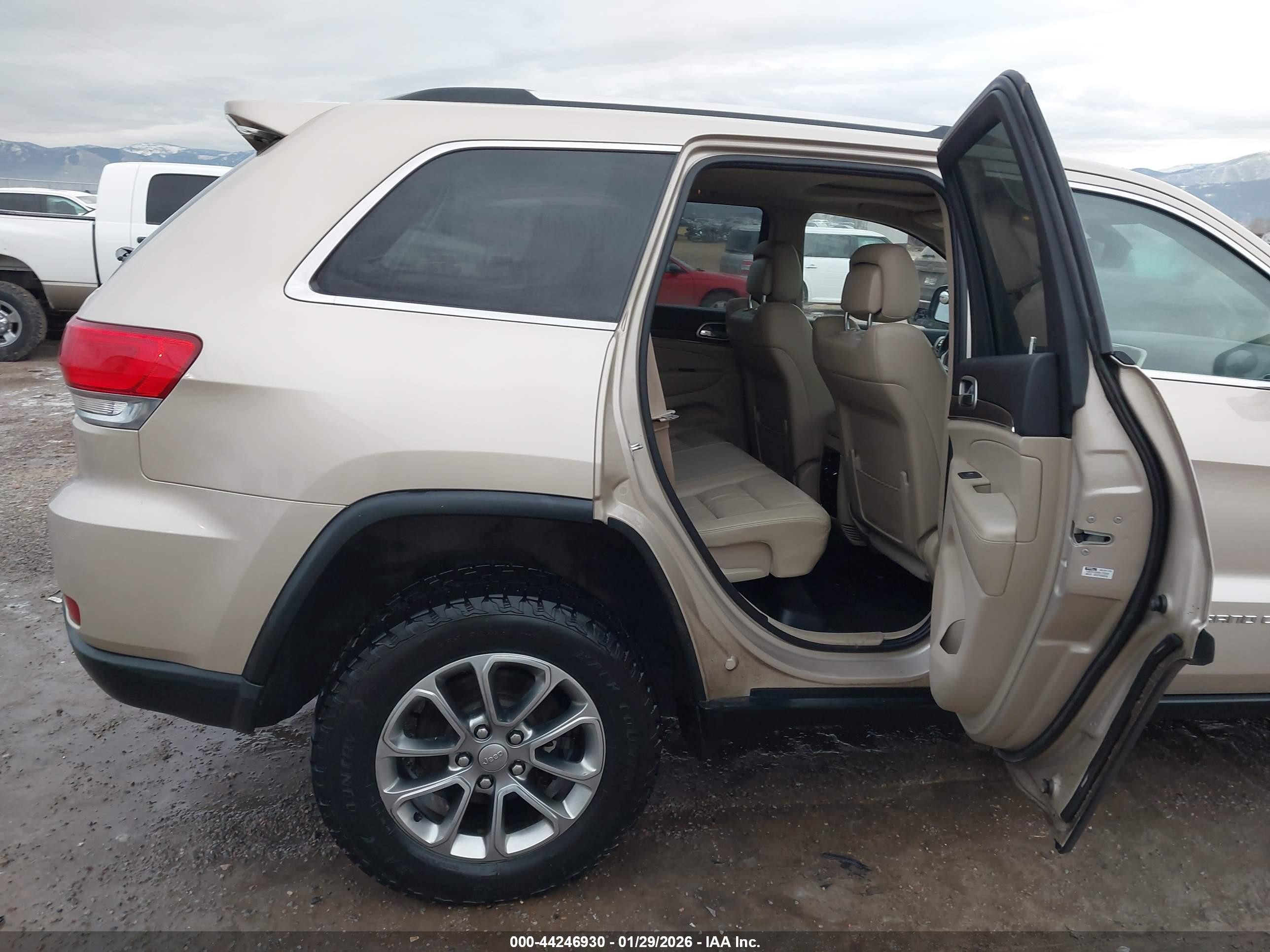 2015 Jeep Grand Cherokee Limited Champagne vin: 1C4RJFBG7FC838843