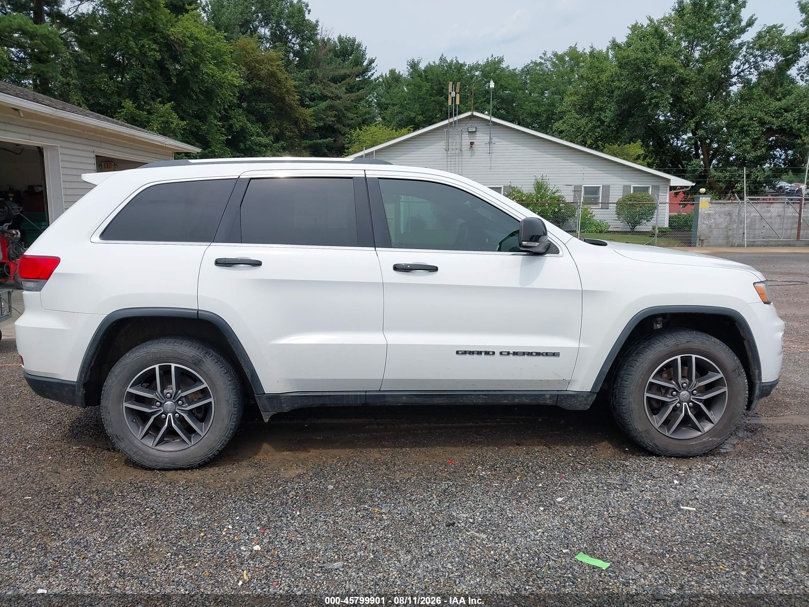 2018 Jeep Grand Cherokee Limited 4x4 White vin: 1C4RJFBG7JC388104