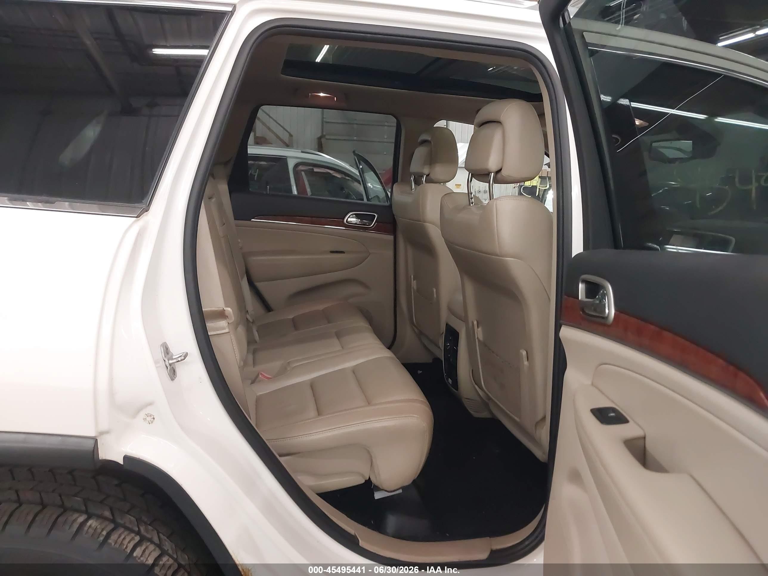 2012 Jeep Grand Cherokee Limited White vin: 1C4RJFBG8CC179747