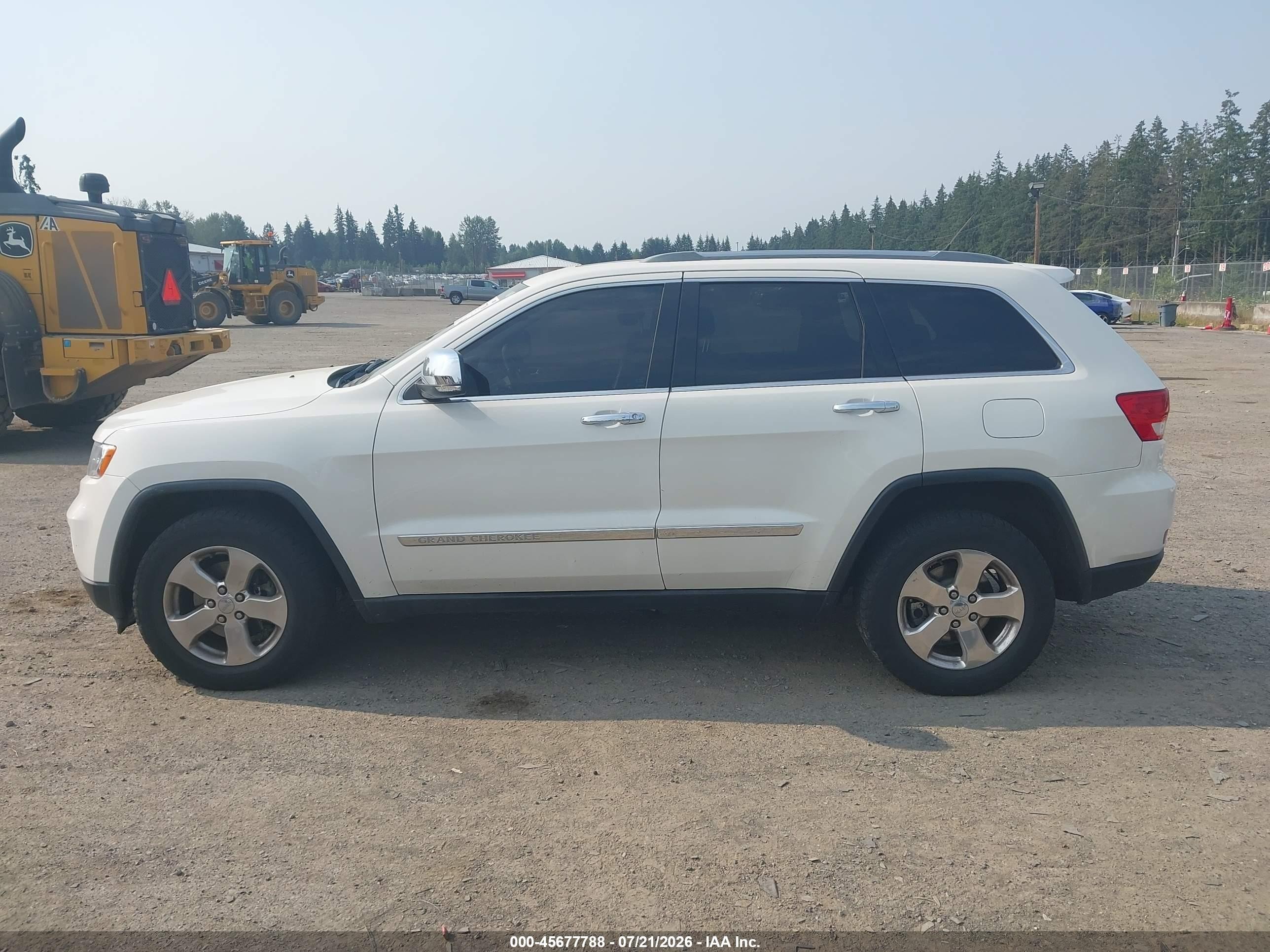 2012 Jeep Grand Cherokee Limited White vin: 1C4RJFBG8CC217820