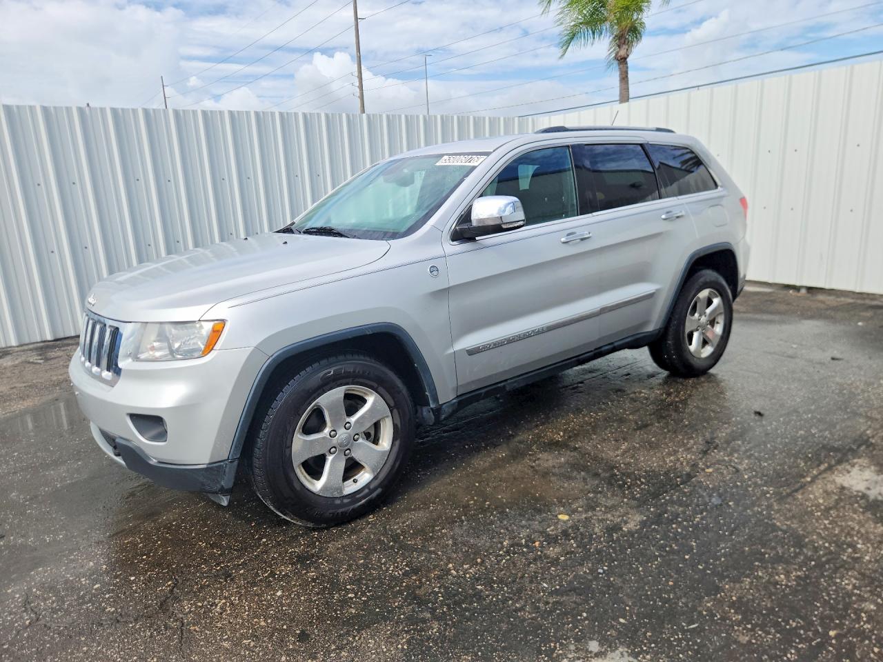 2013 Jeep Grand Cherokee Limited Silver vin: 1C4RJFBG8DC633318