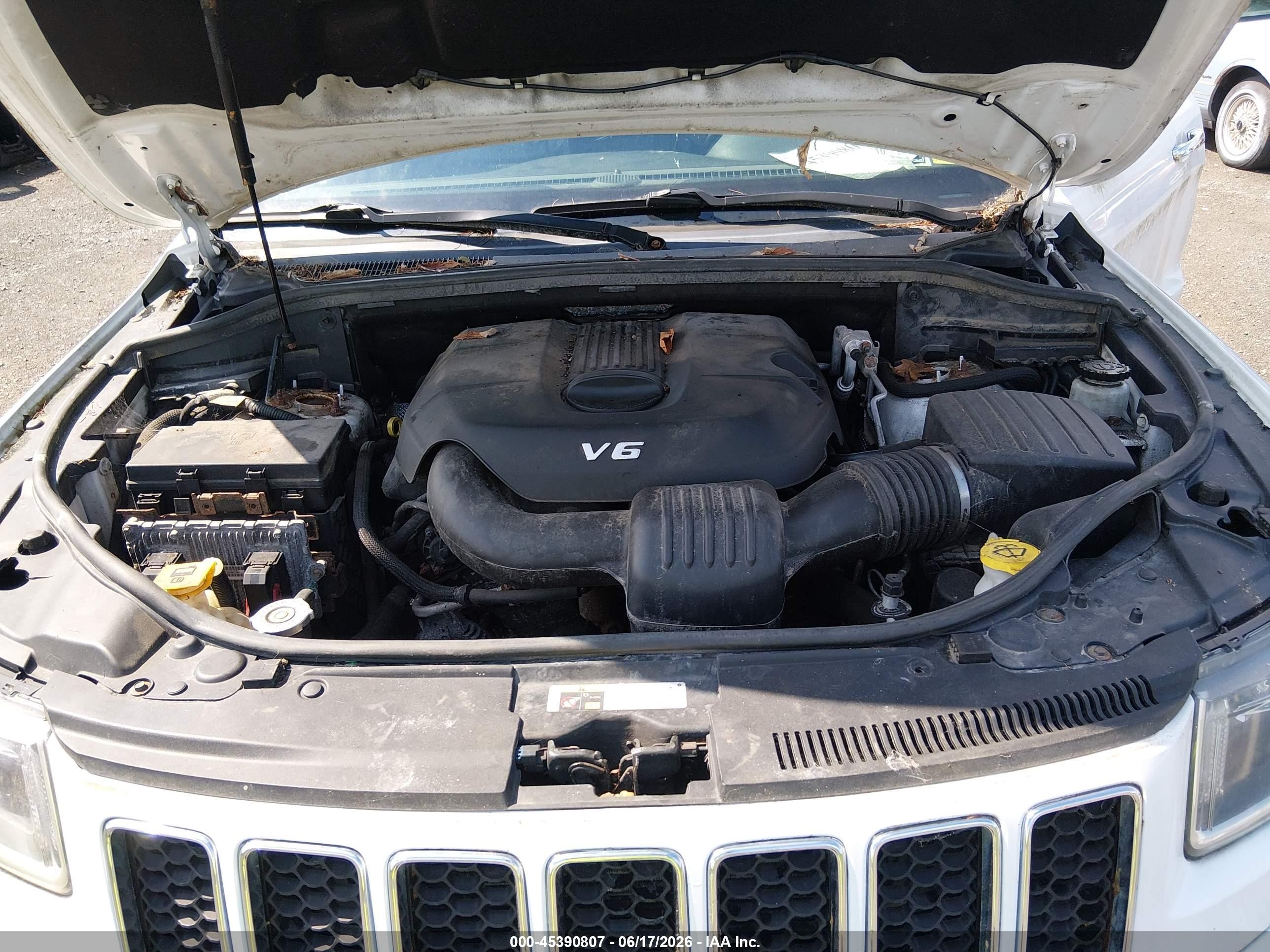 2014 Jeep Grand Cherokee Limited White vin: 1C4RJFBG8EC233471
