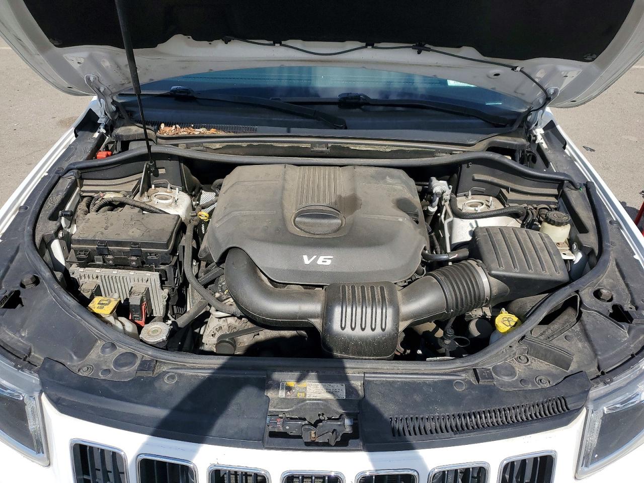2014 Jeep Grand Cherokee Limited White vin: 1C4RJFBG8EC294402