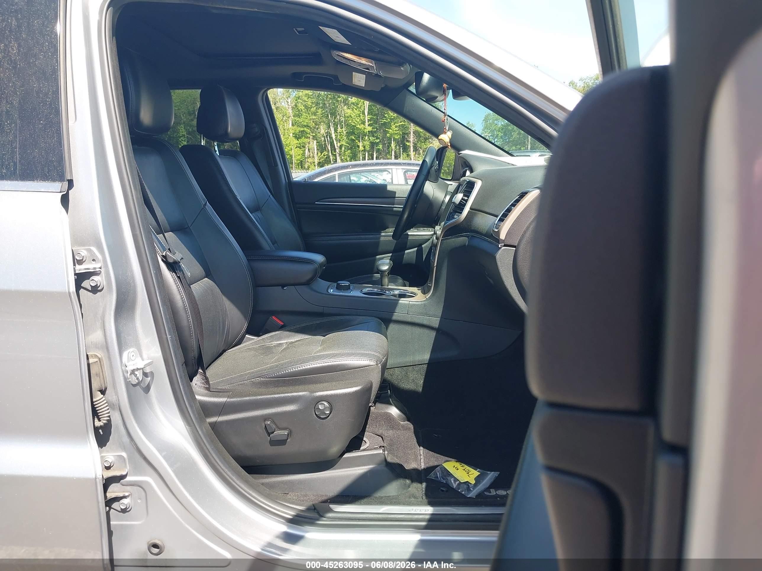 2014 Jeep Grand Cherokee Limited Silver vin: 1C4RJFBG8EC320948