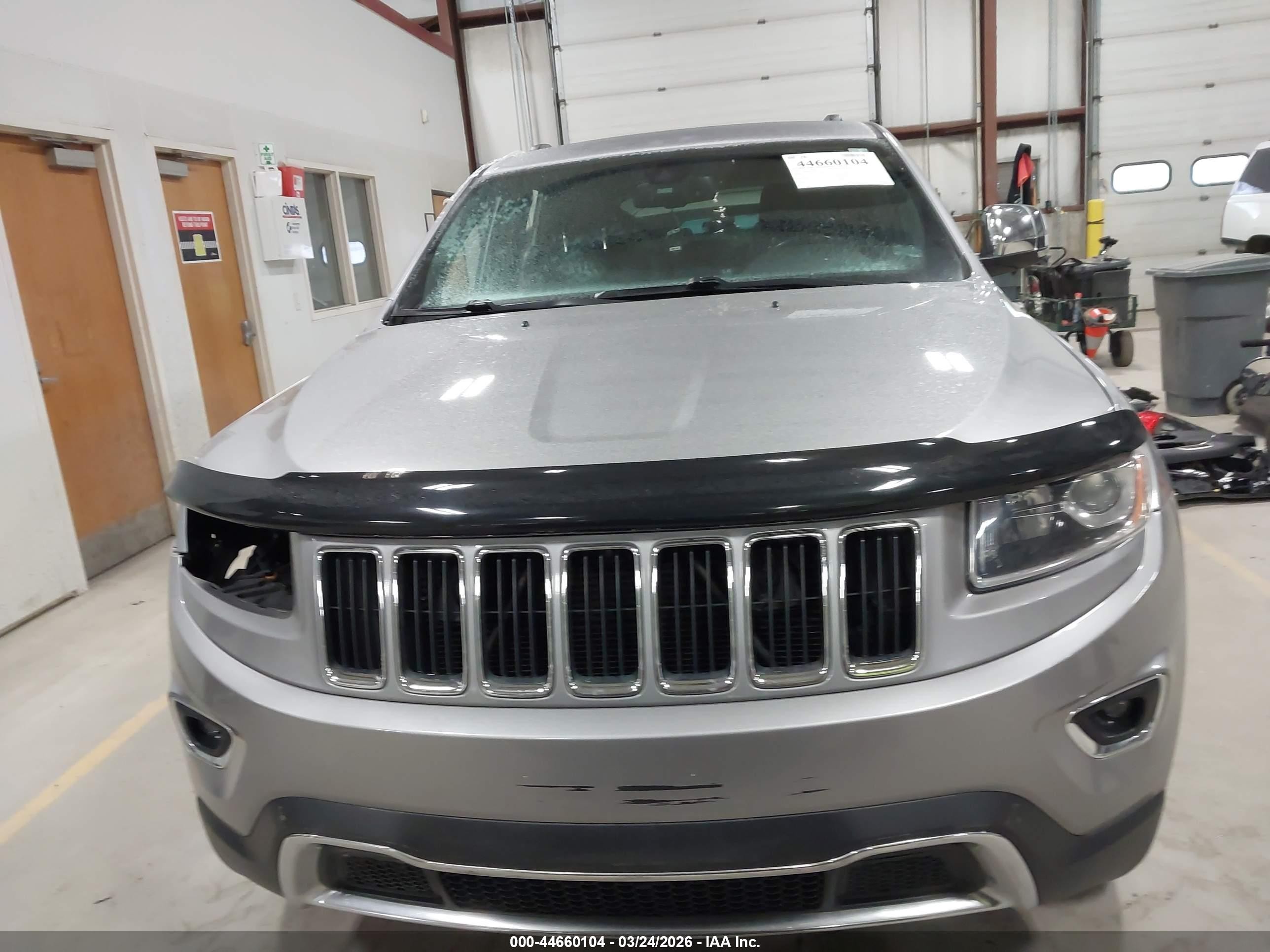2015 Jeep Grand Cherokee Limited Silver vin: 1C4RJFBG8FC197556