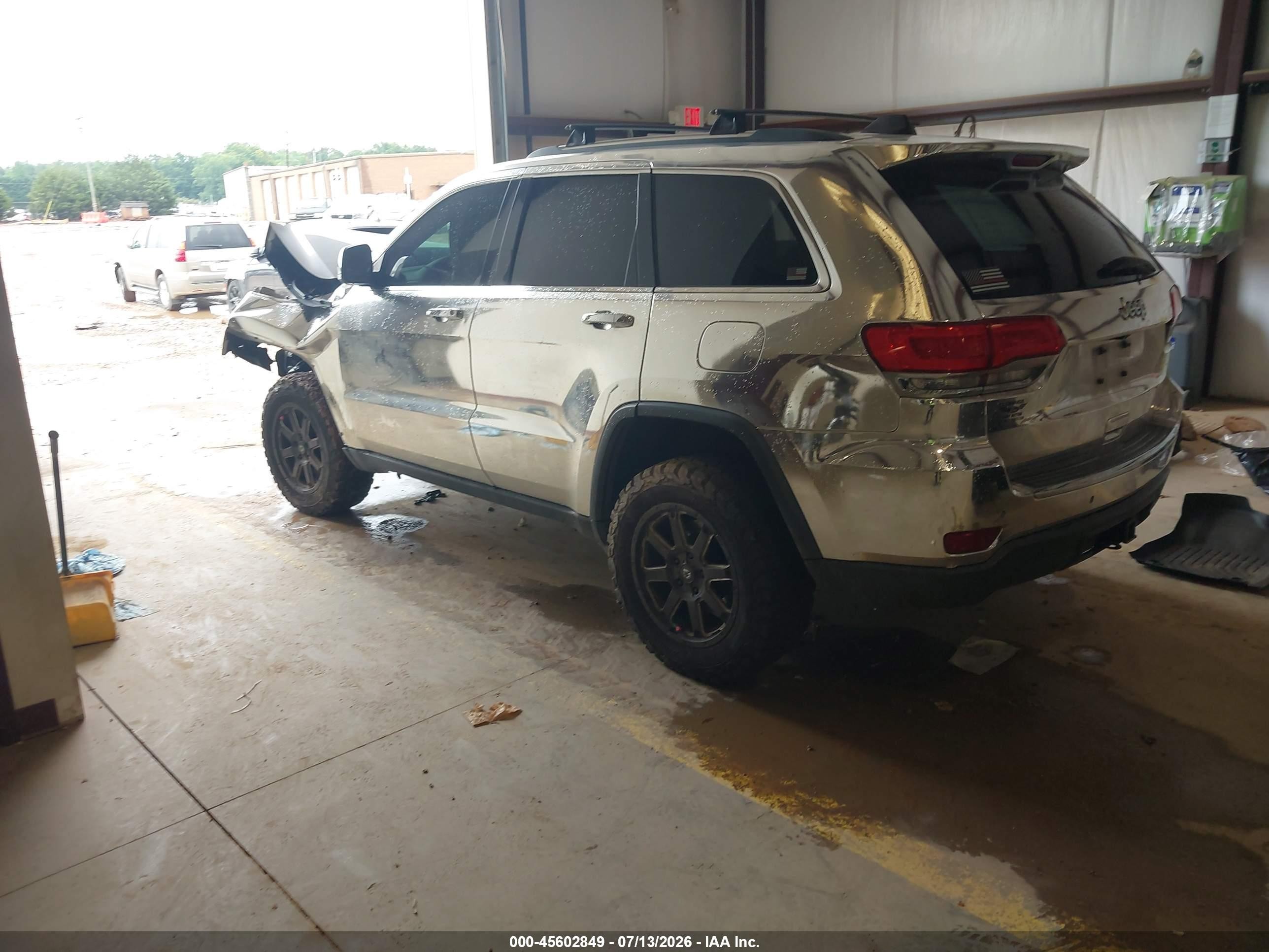 2015 Jeep Grand Cherokee Limited Silver vin: 1C4RJFBG8FC713222