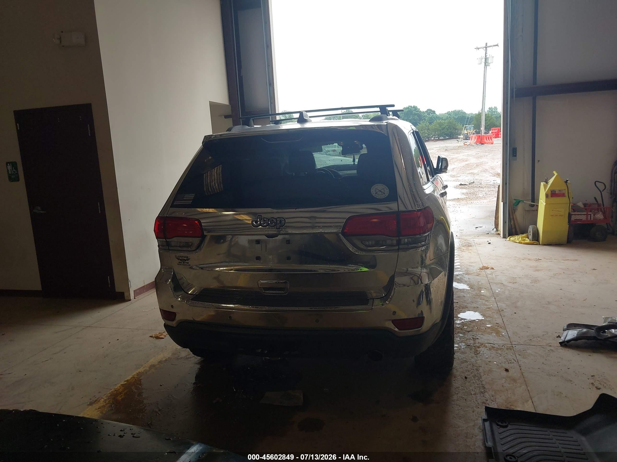 2015 Jeep Grand Cherokee Limited Silver vin: 1C4RJFBG8FC713222