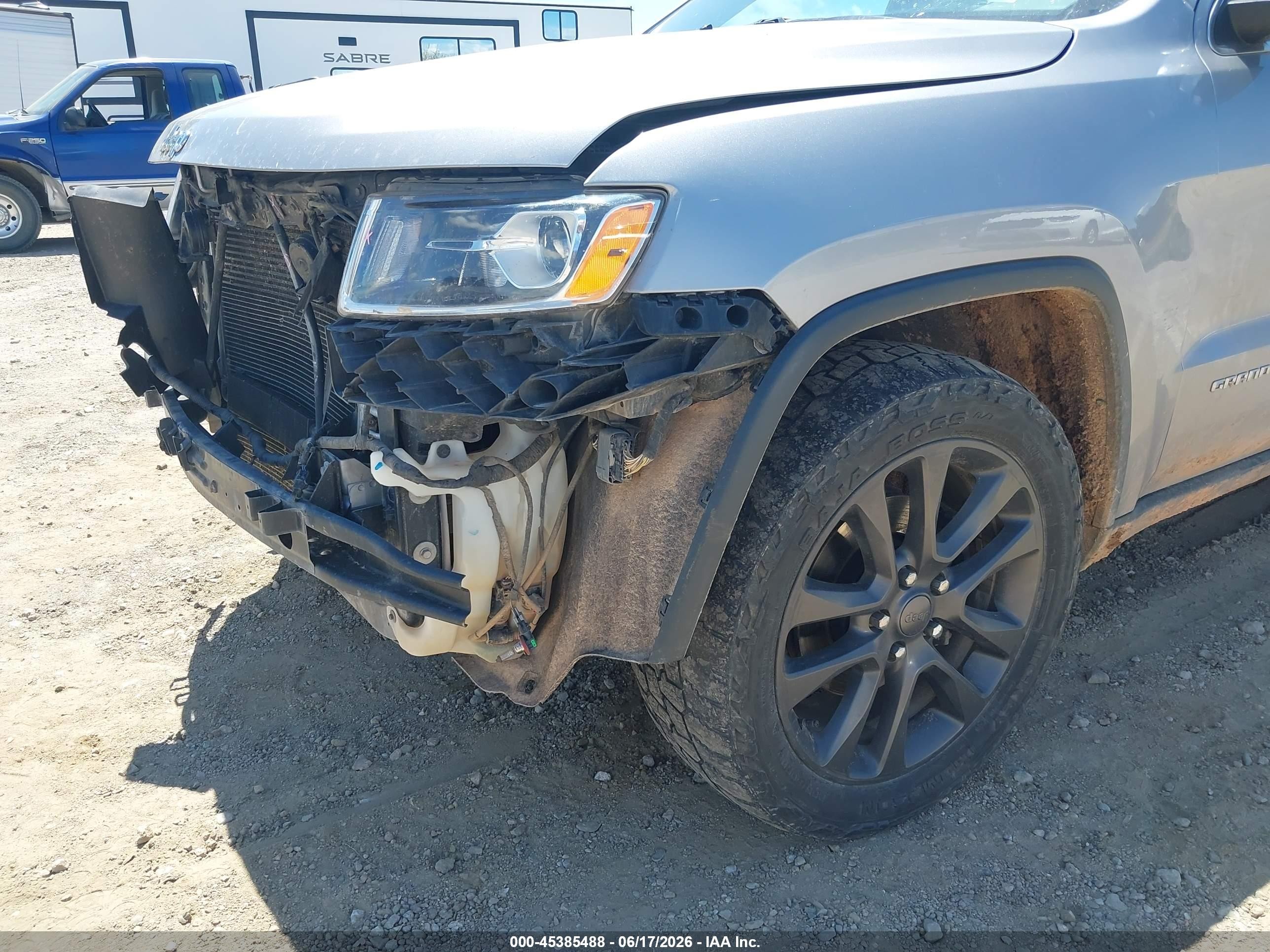 2015 Jeep Grand Cherokee Limited Silver vin: 1C4RJFBG8FC865792