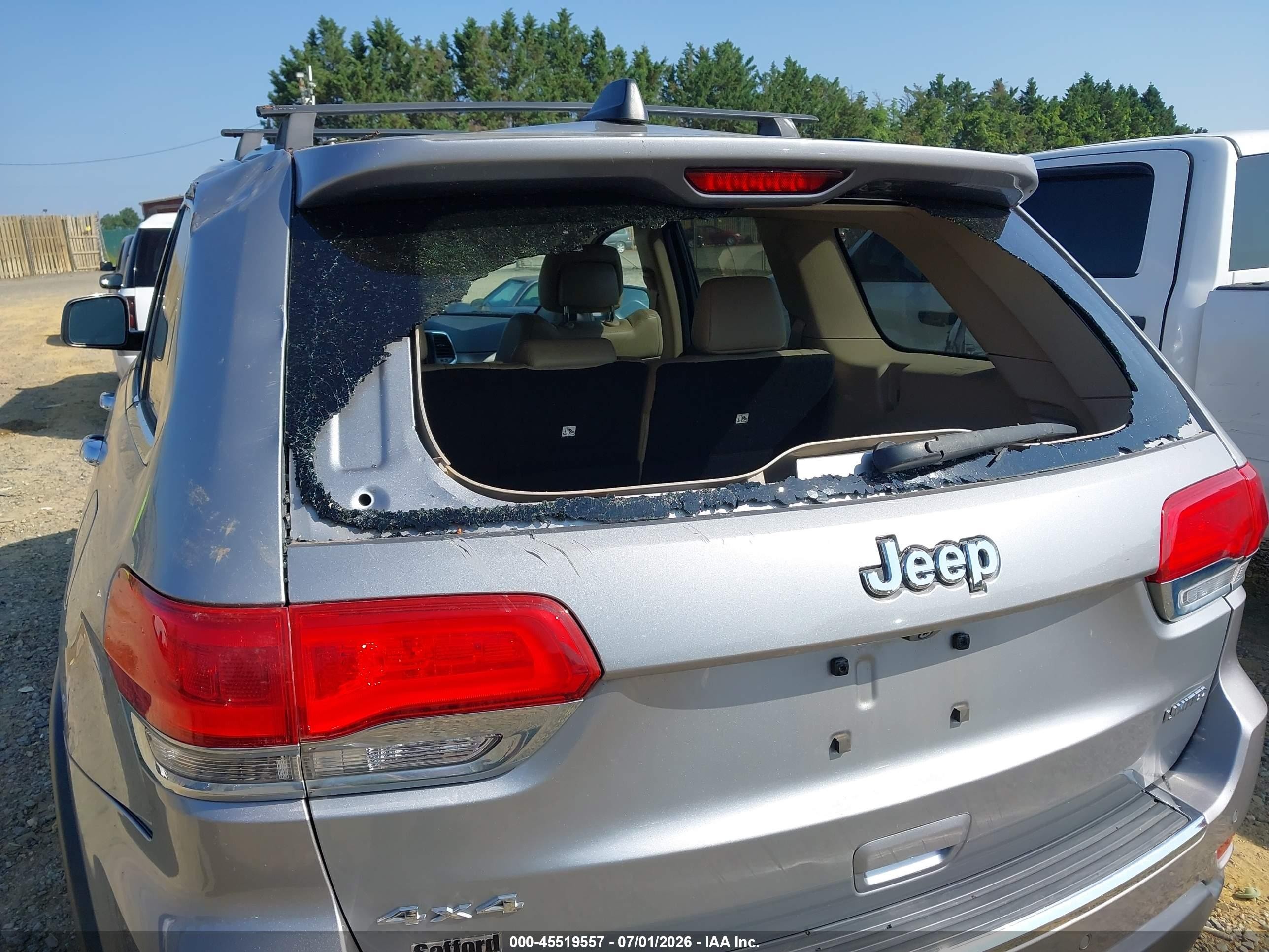 2015 Jeep Grand Cherokee Limited Silver vin: 1C4RJFBG8FC927322