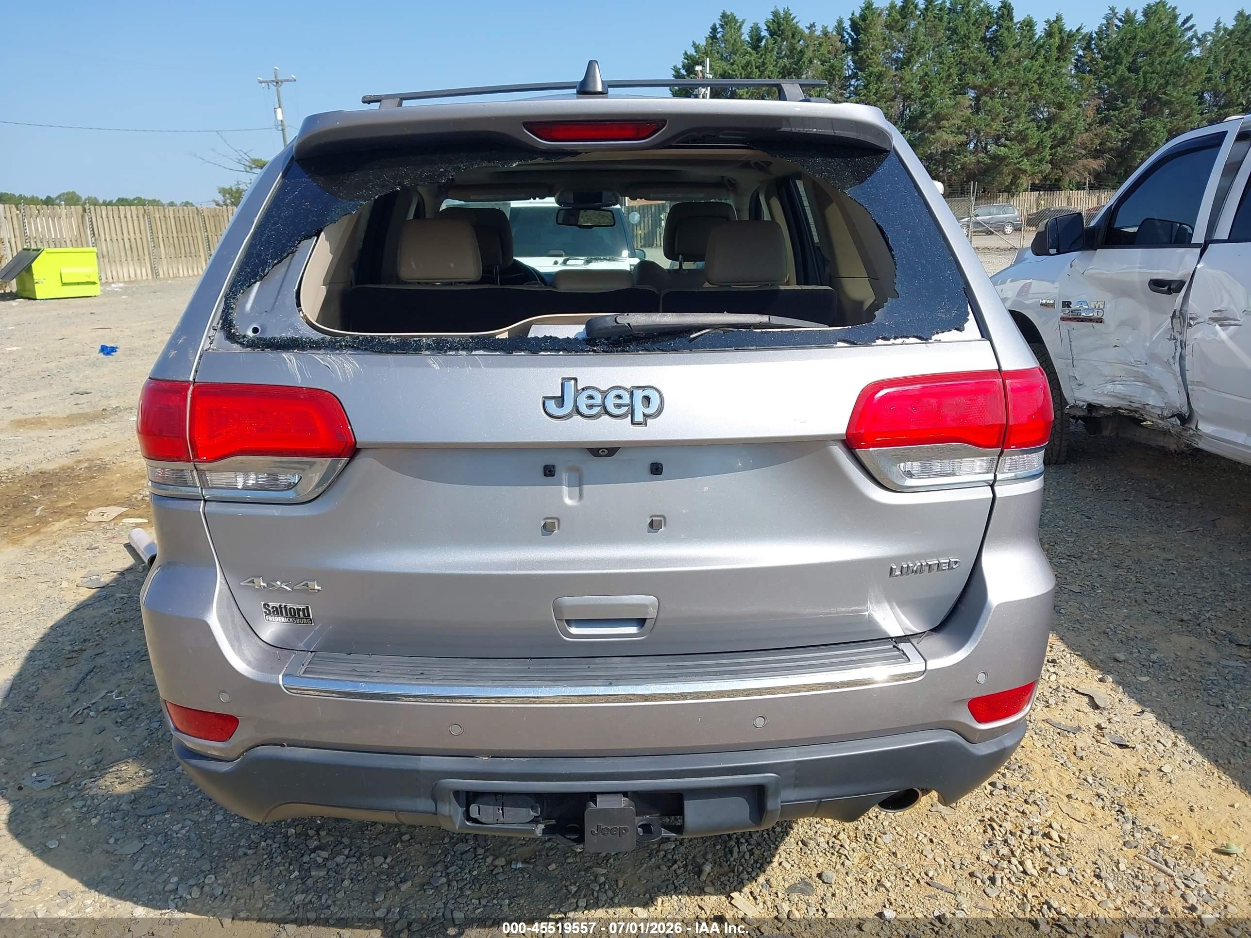 2015 Jeep Grand Cherokee Limited Silver vin: 1C4RJFBG8FC927322