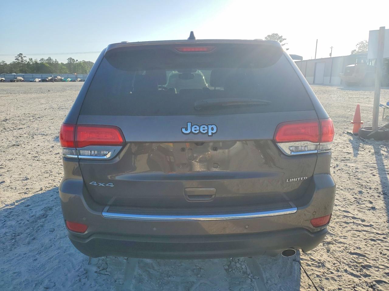 2018 Jeep Grand Cherokee Limited Коричневый vin: 1C4RJFBG8JC365432