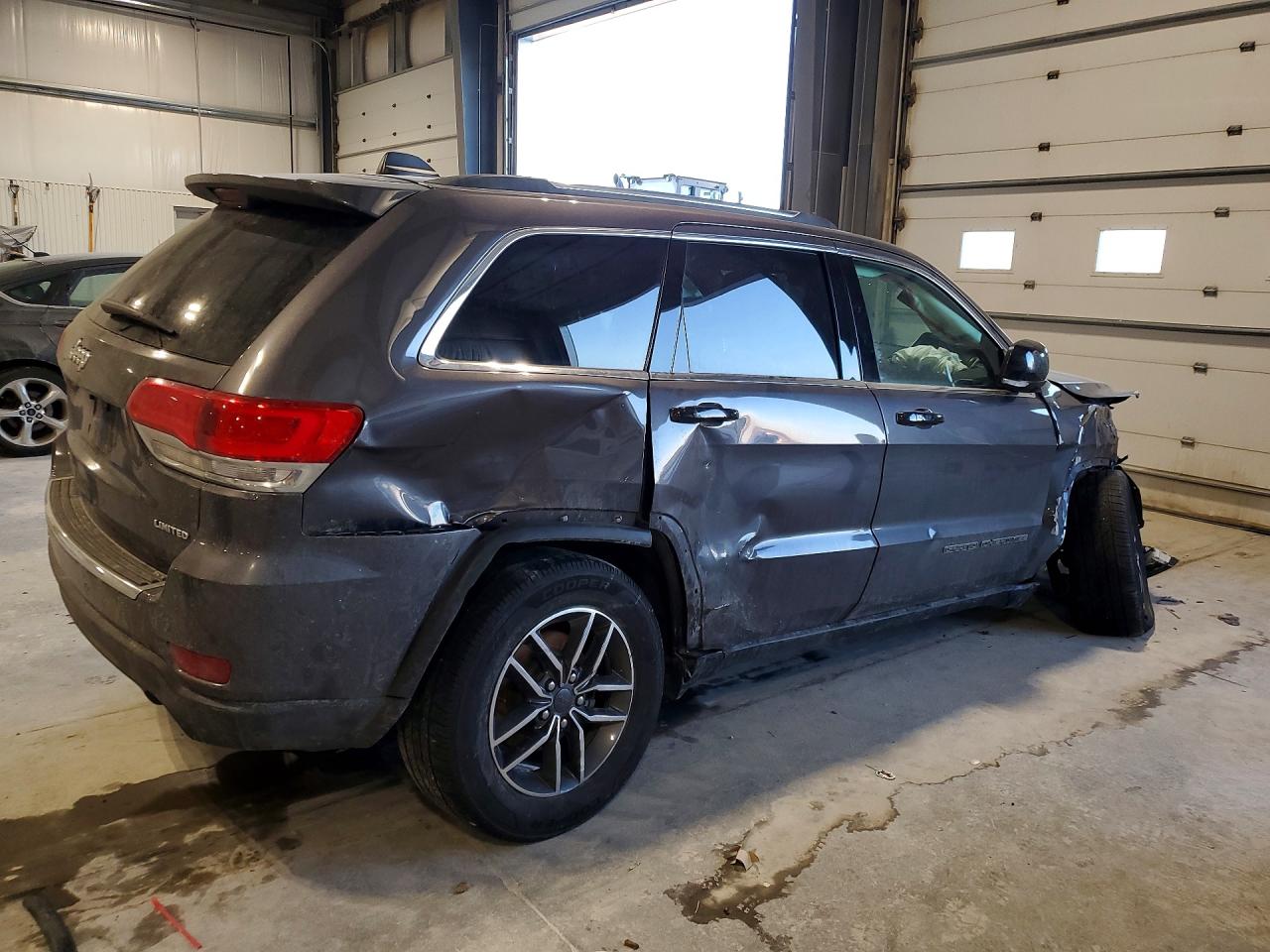 2019 Jeep Grand Cherokee Limited Серый vin: 1C4RJFBG8KC726045