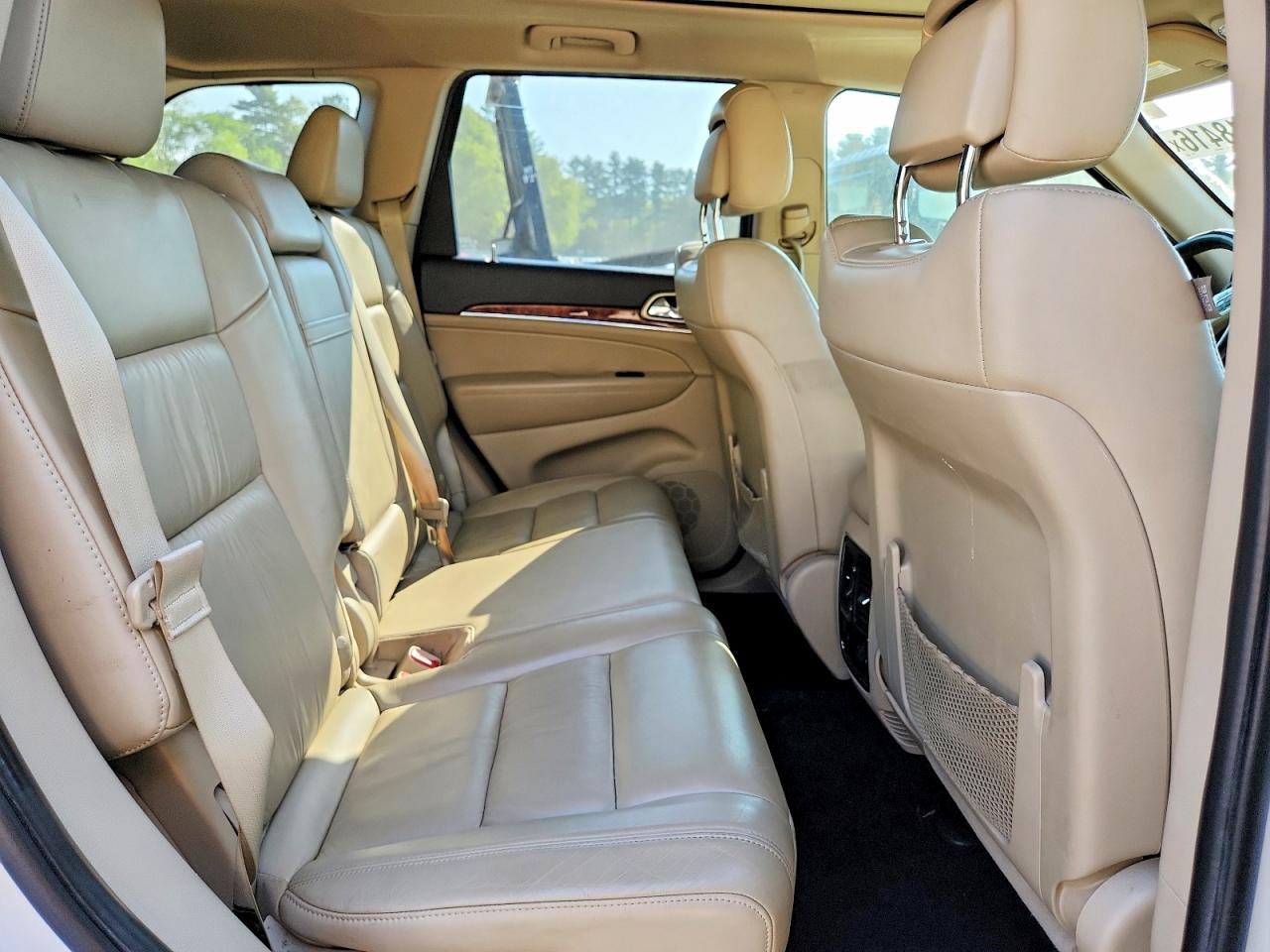 2012 Jeep Grand Cherokee Limited White vin: 1C4RJFBG9CC180101