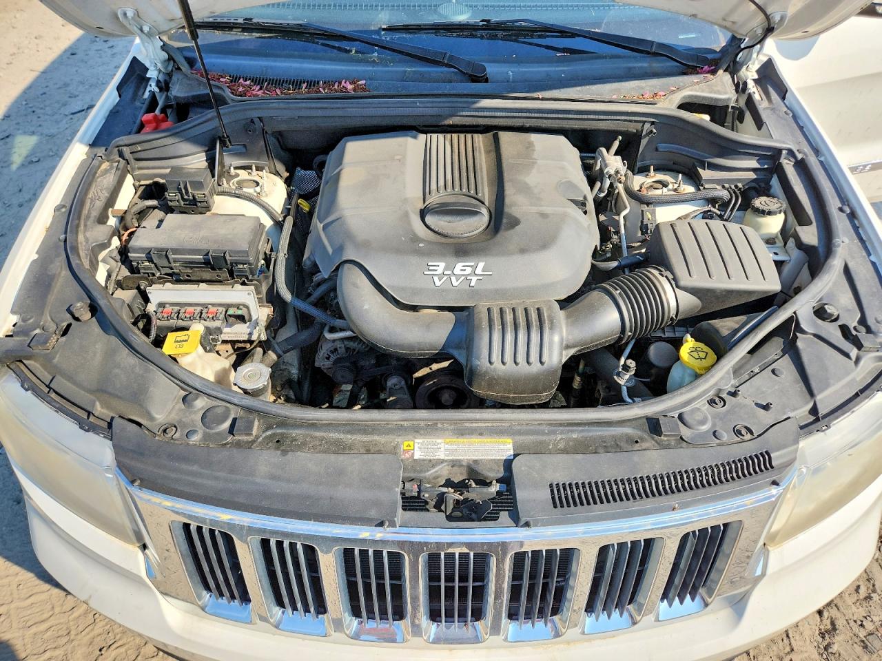 2012 Jeep Grand Cherokee Limited White vin: 1C4RJFBG9CC180101