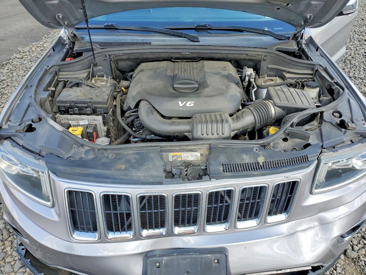 2014 Jeep Grand Cherokee Limited Silver vin: 1C4RJFBG9EC586981