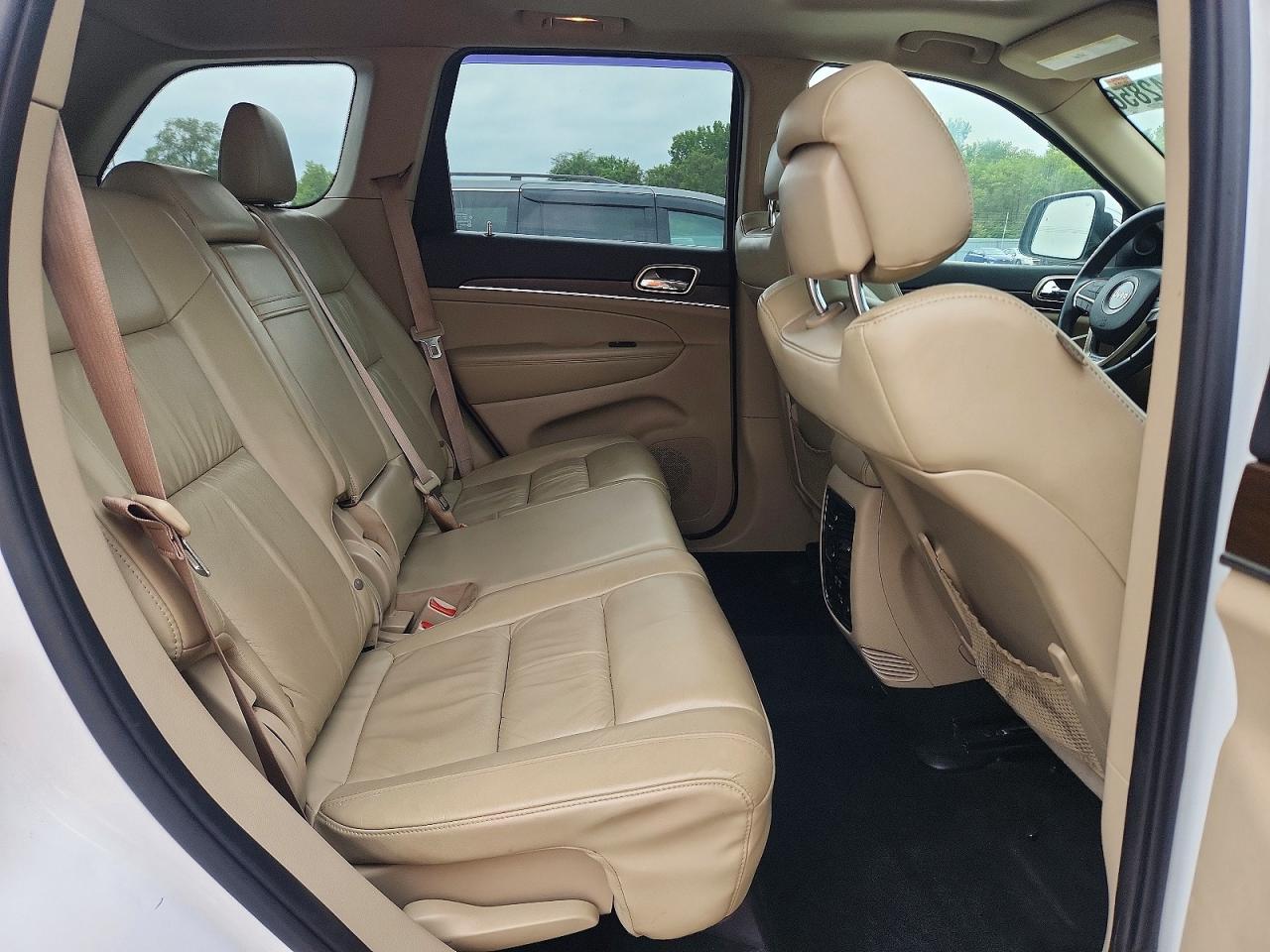 2015 Jeep Grand Cherokee Limited White vin: 1C4RJFBG9FC112756