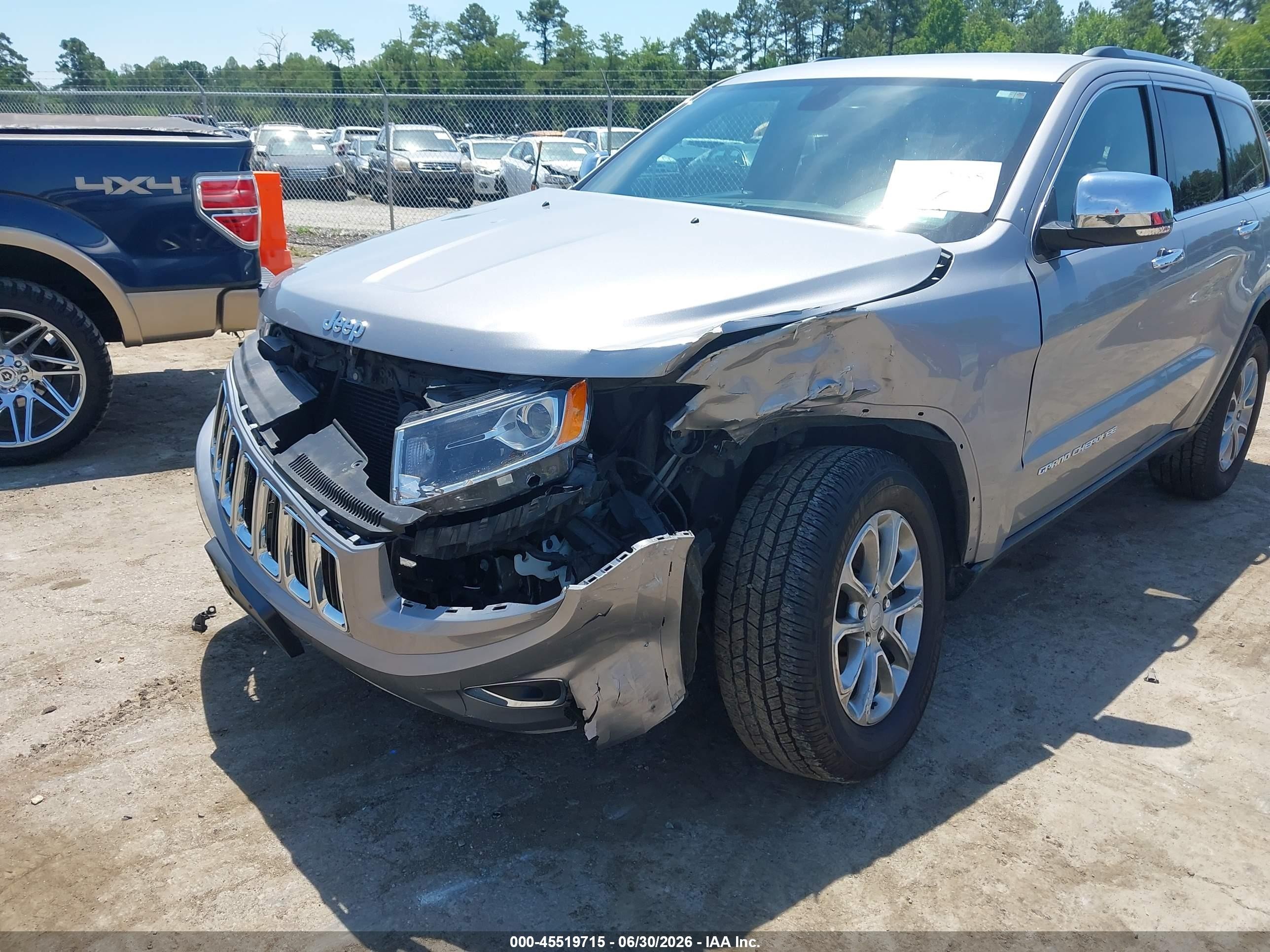 2015 Jeep Grand Cherokee Limited Silver vin: 1C4RJFBG9FC197193