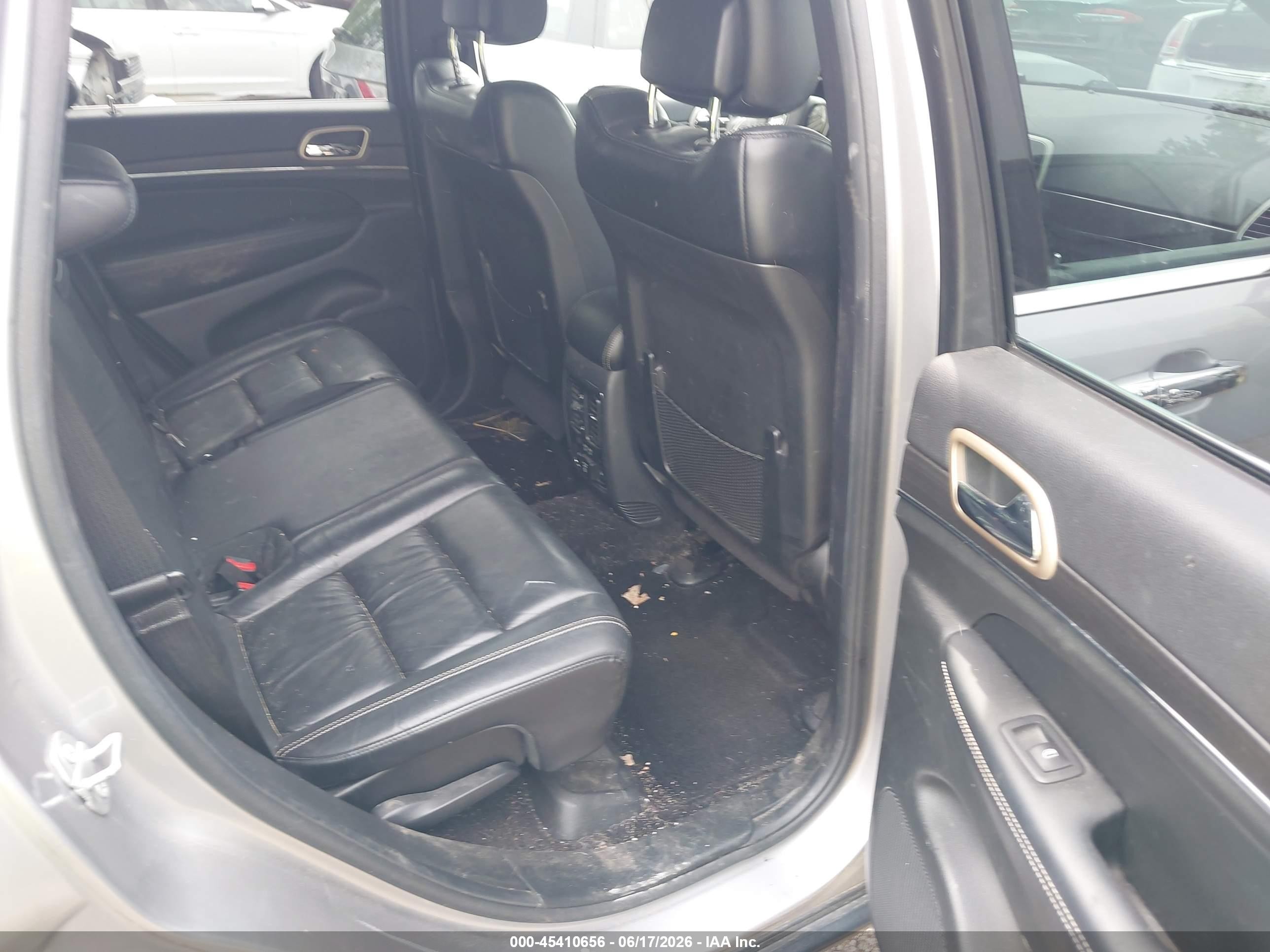 2015 Jeep Grand Cherokee Limited Серебряный vin: 1C4RJFBG9FC733298