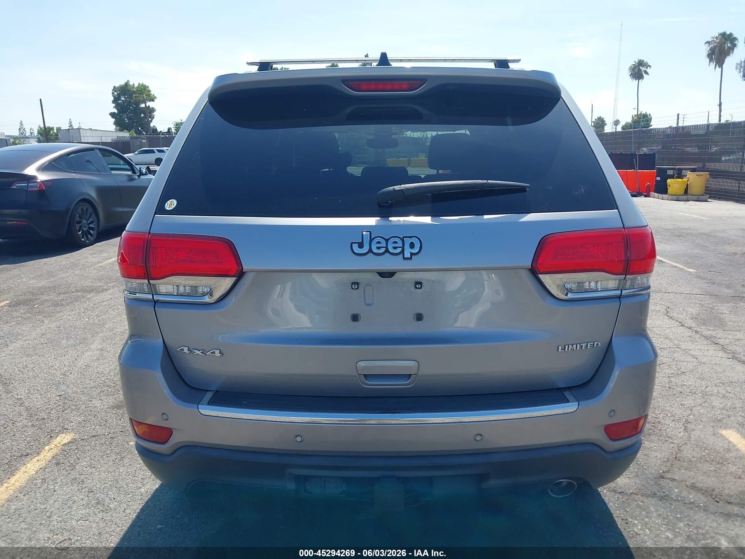 2017 Jeep Grand Cherokee Limited 4x4 Silver vin: 1C4RJFBG9HC939305