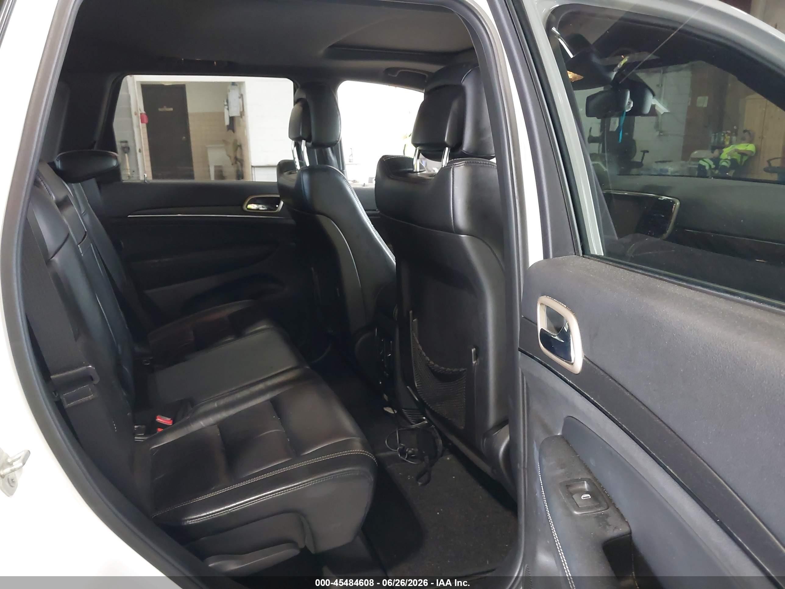 2015 Jeep Grand Cherokee Limited White vin: 1C4RJFBGXFC136001
